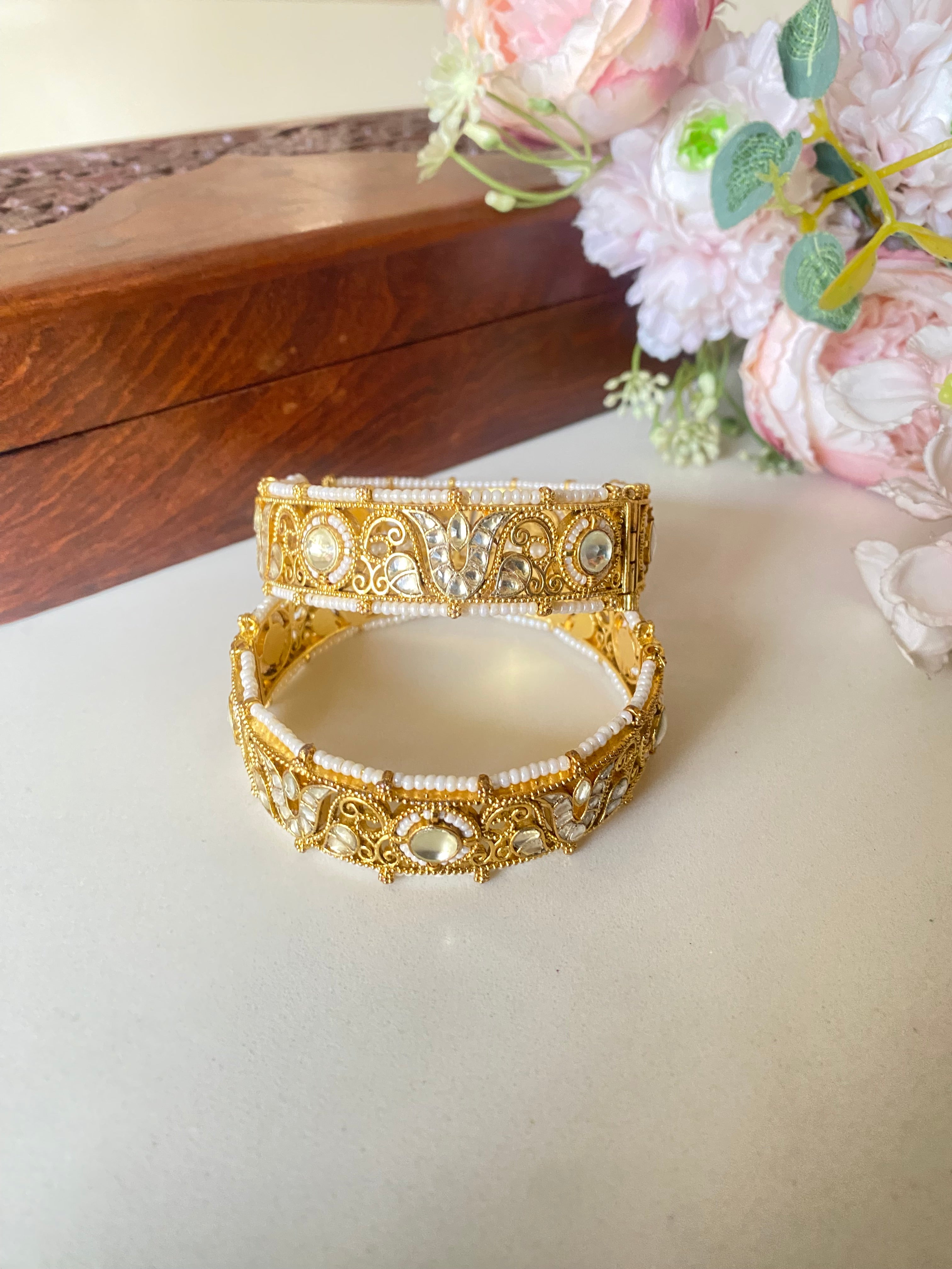 Gold Plated Pink and Green kundan bangles