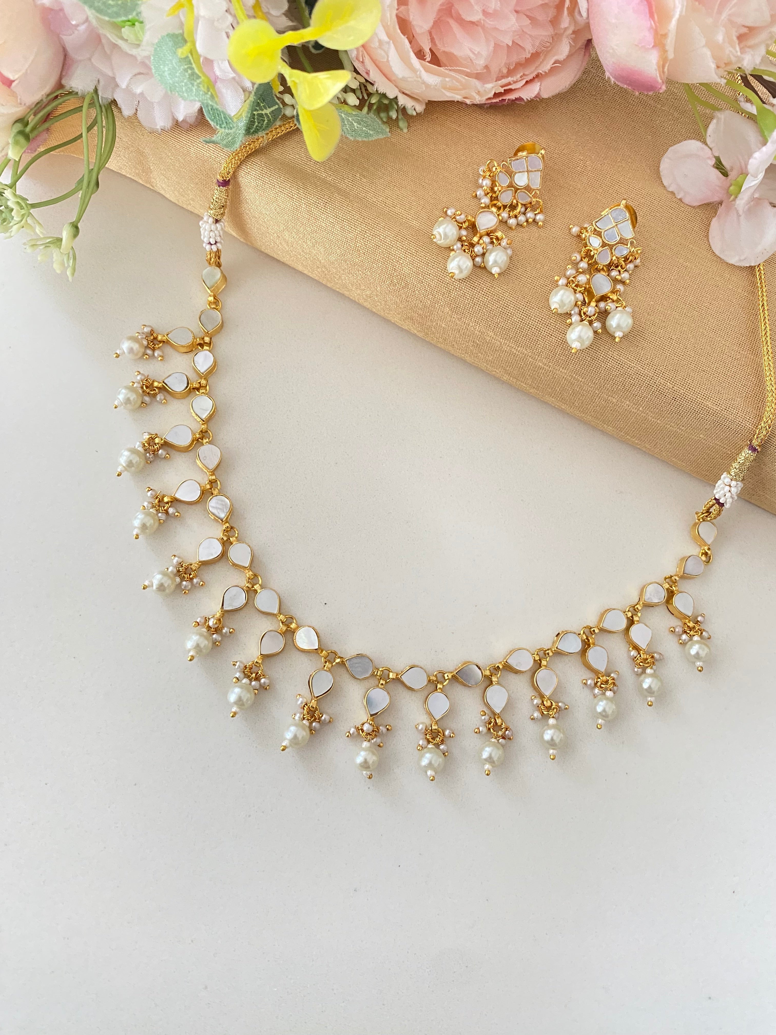 Mother of pearl necklace set