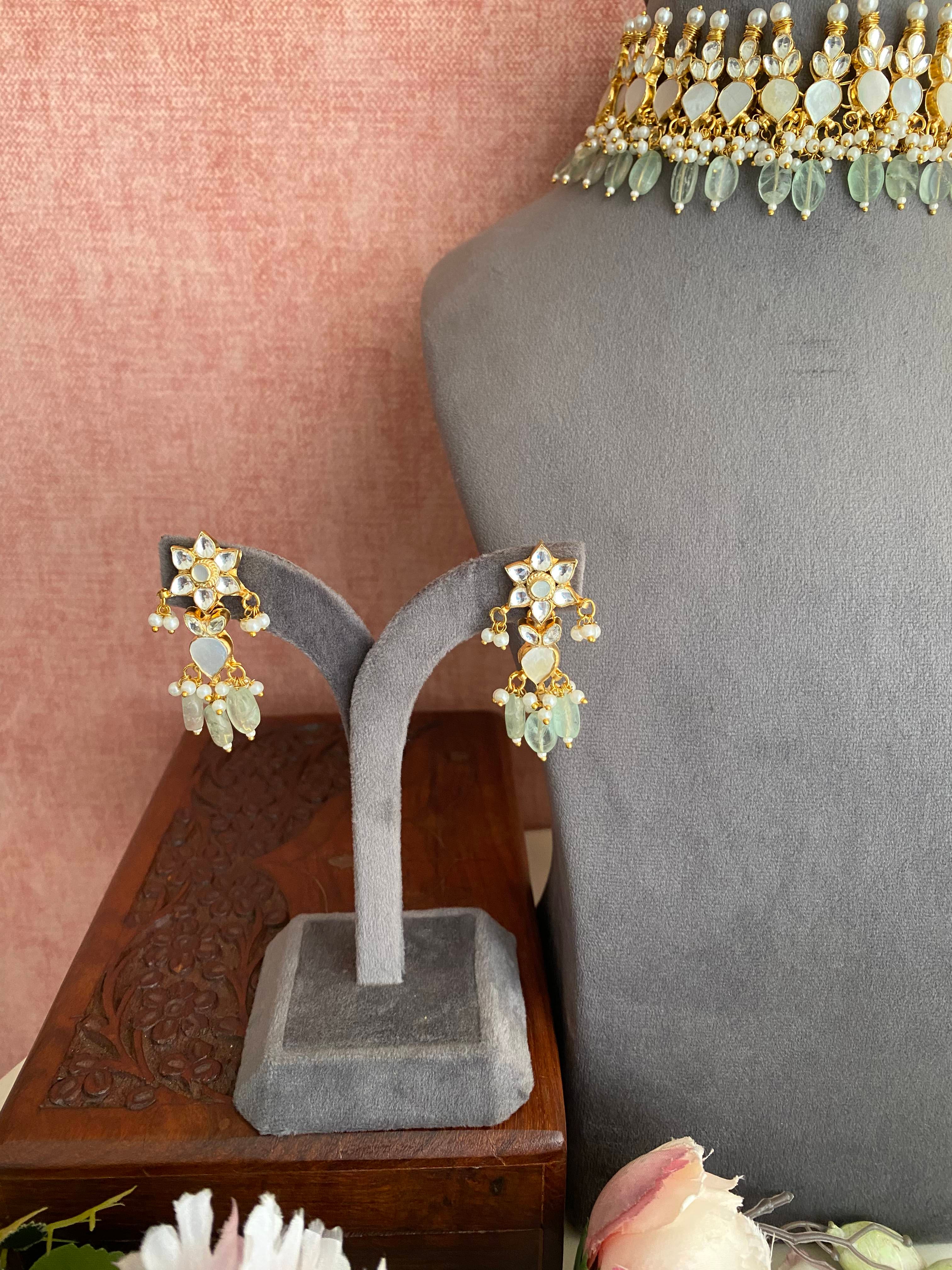 Mother Of Pearl choker set in Mint drops
