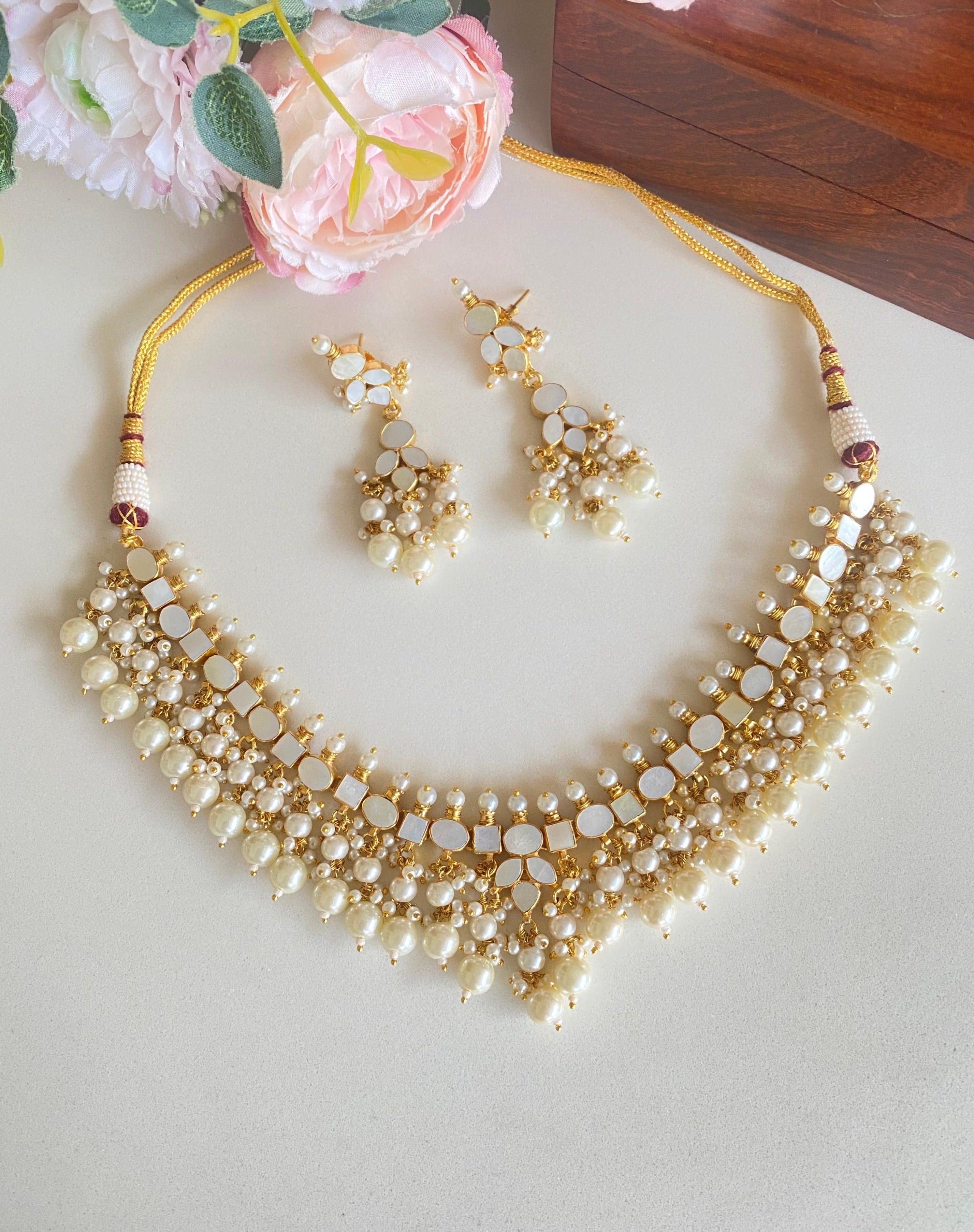 Mother of pearl necklace set