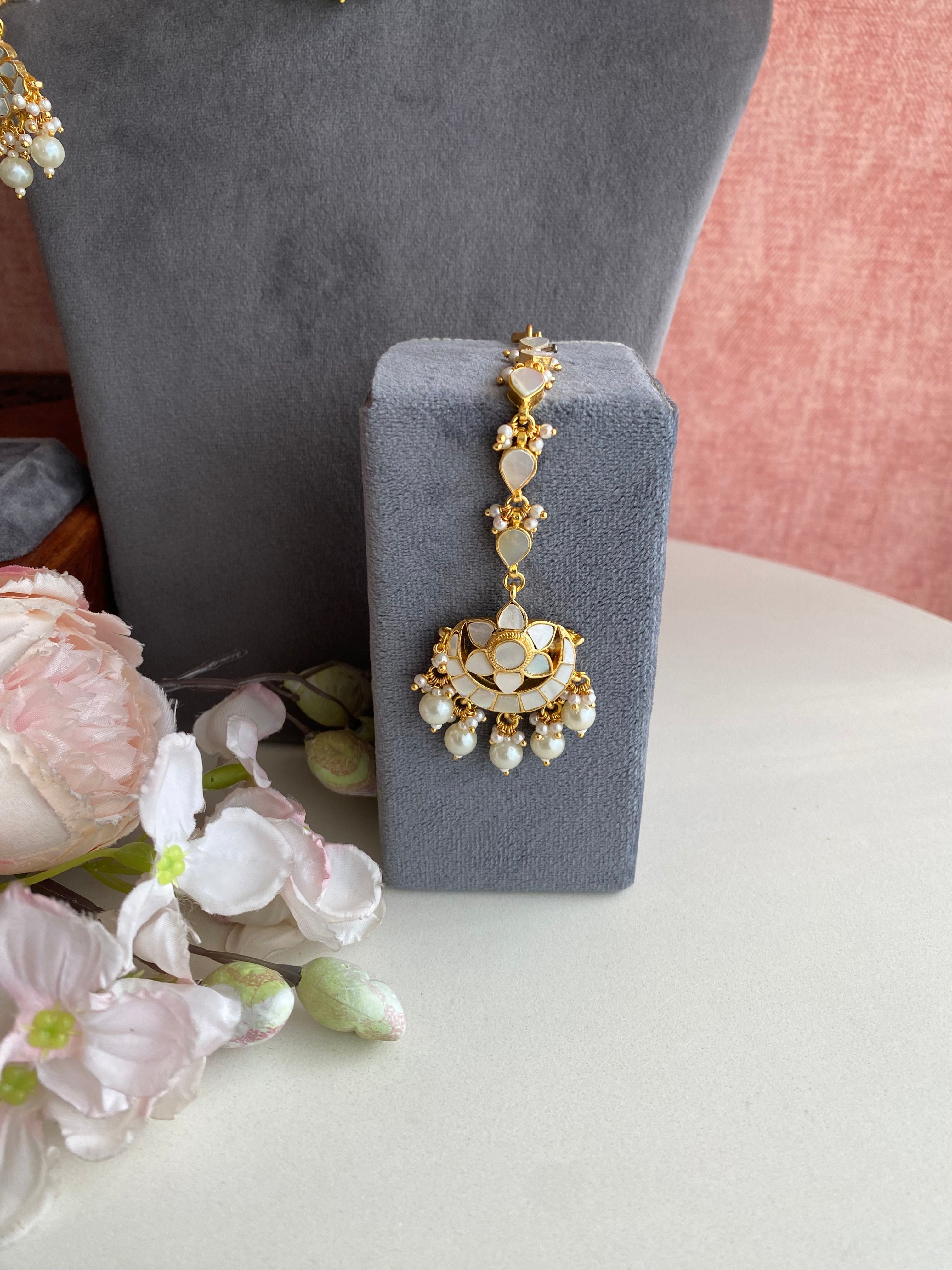 Mother of pearl Necklace Set