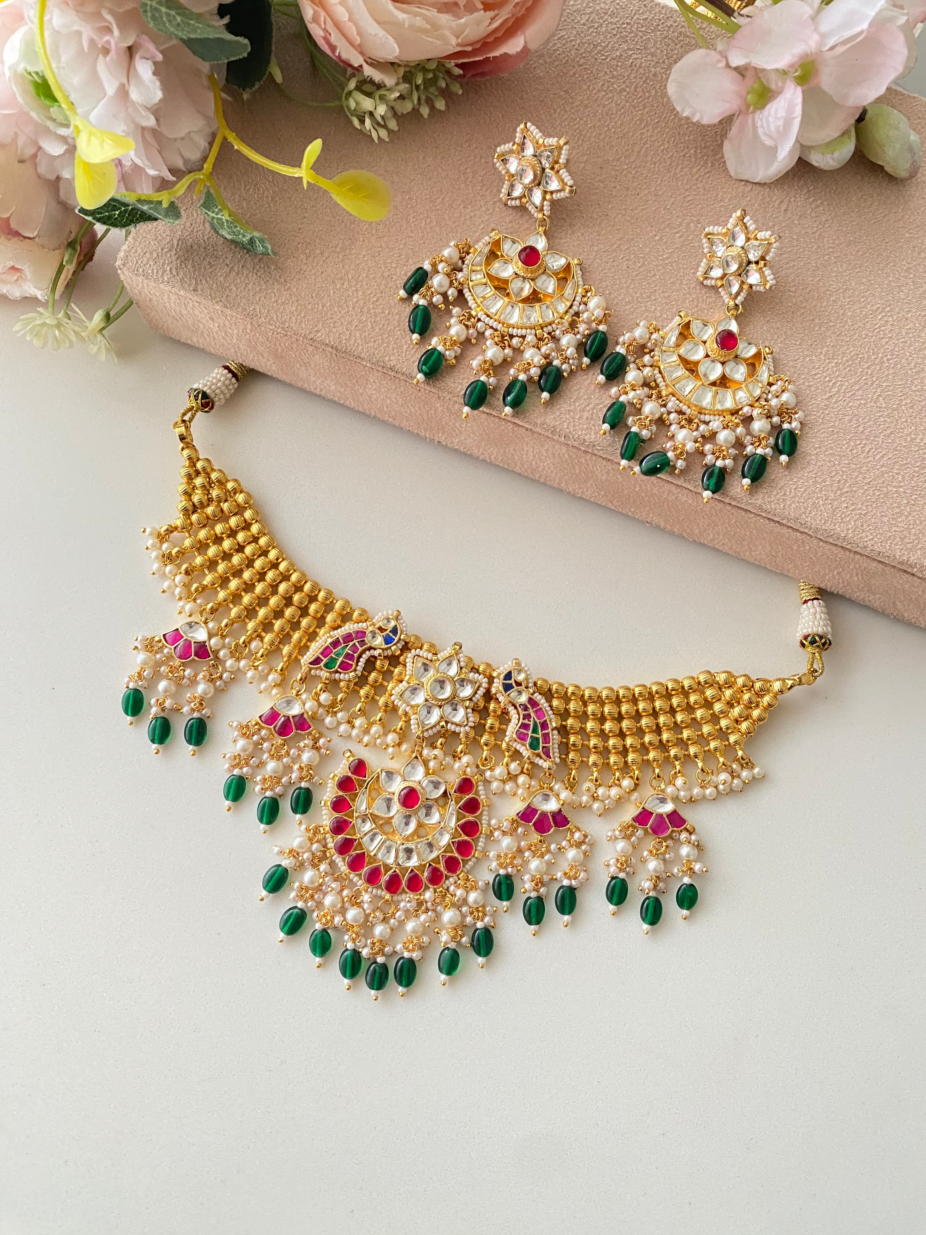 Gold Plated Antique Kundan Choker Set in Green Drops