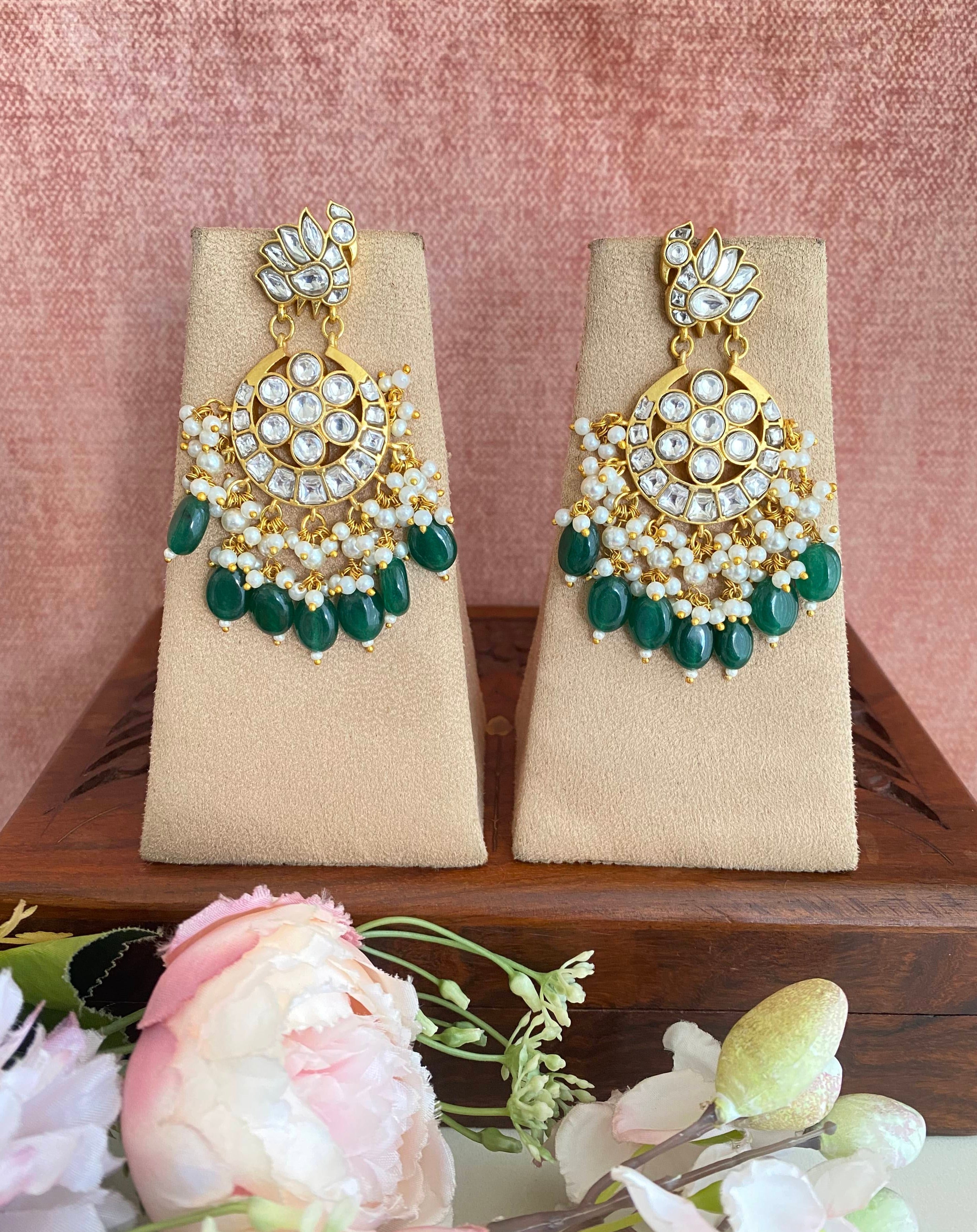Chandbaali Kundan earring in green drops