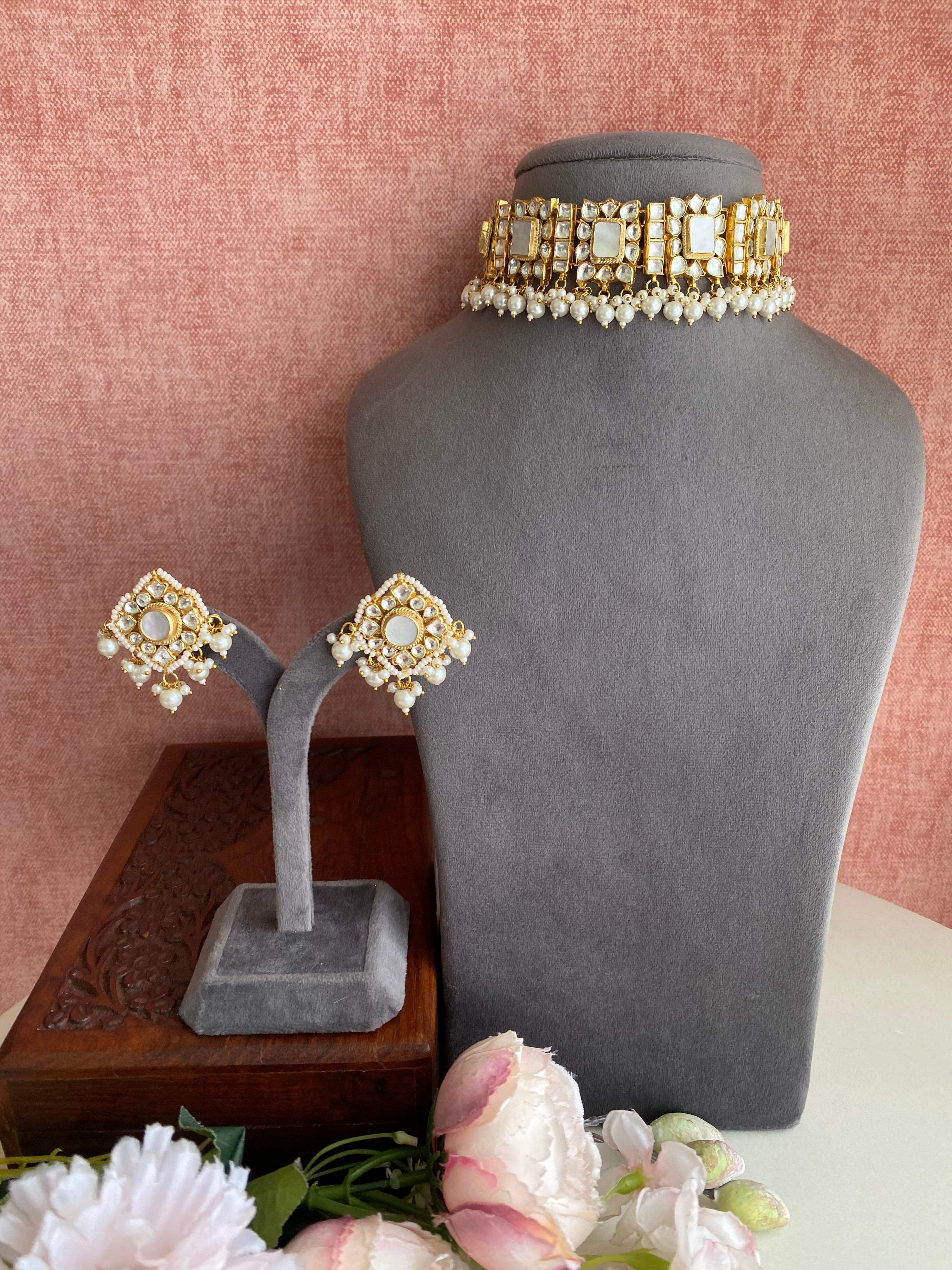 Mother of Pearl Choker set
