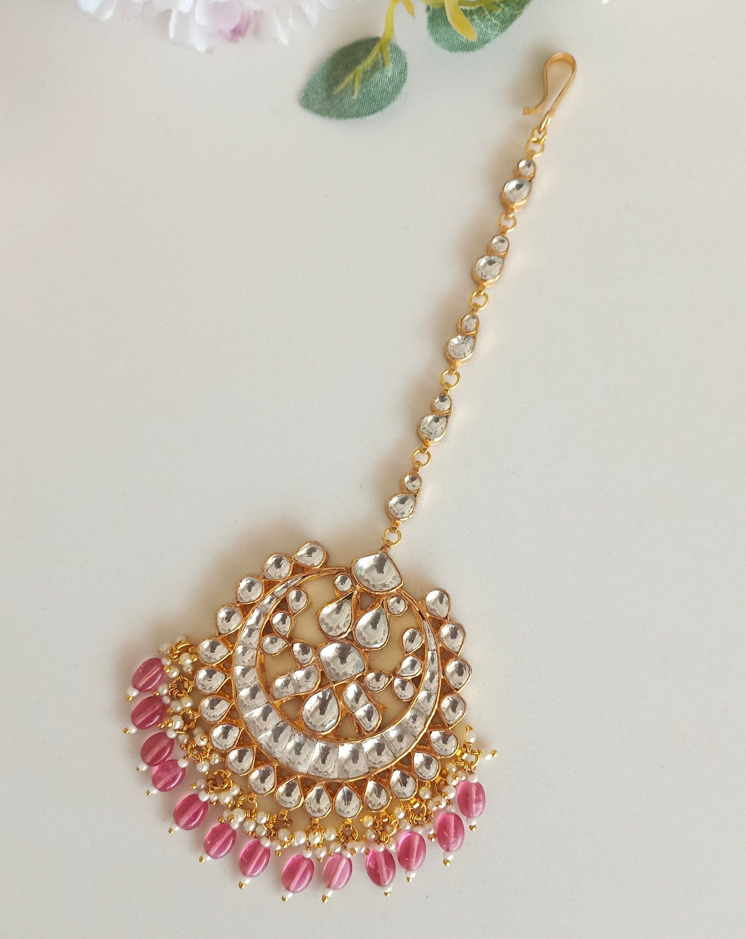 Kundan Tikka With Pink Drops