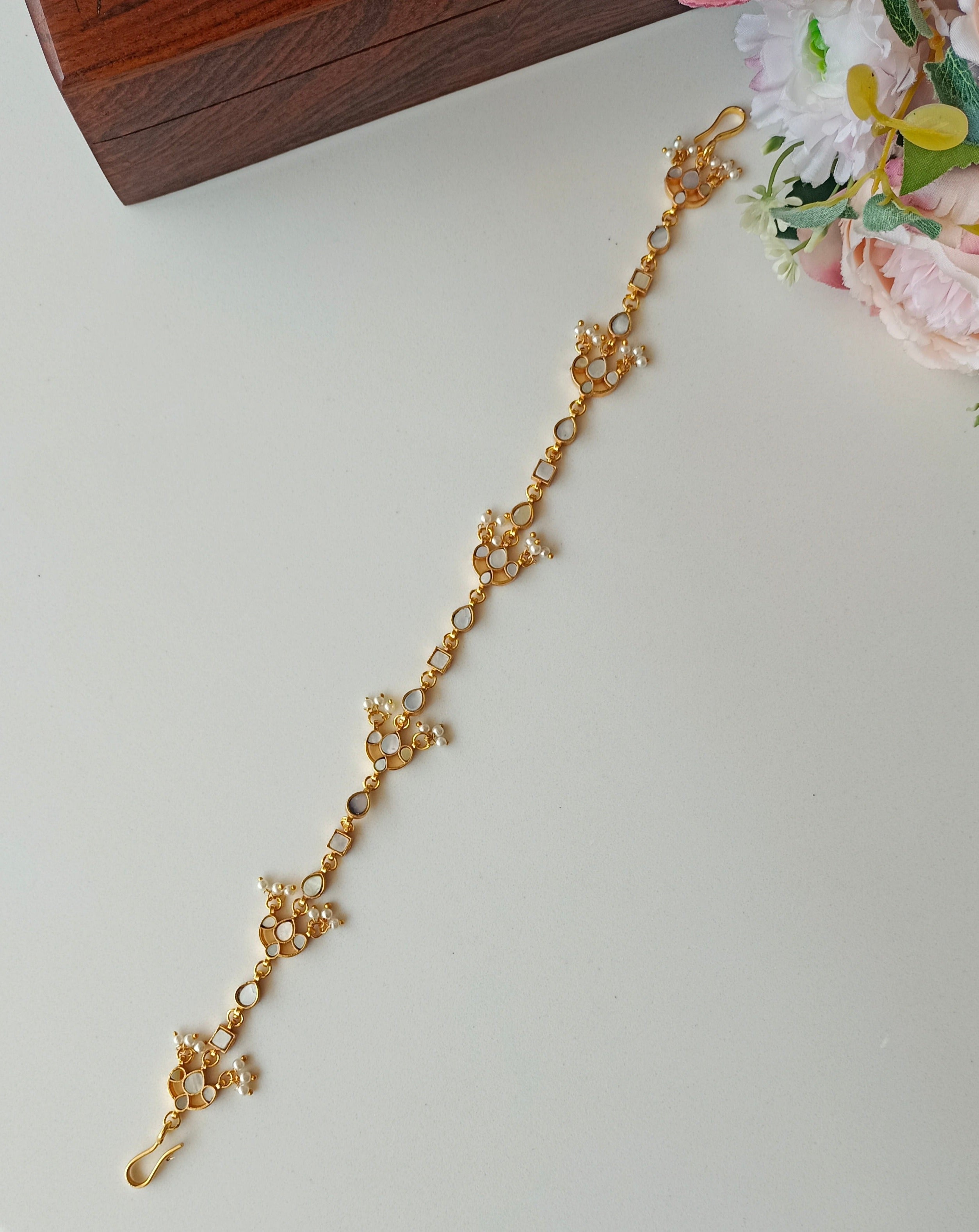 Mother of pearl sheeshphool