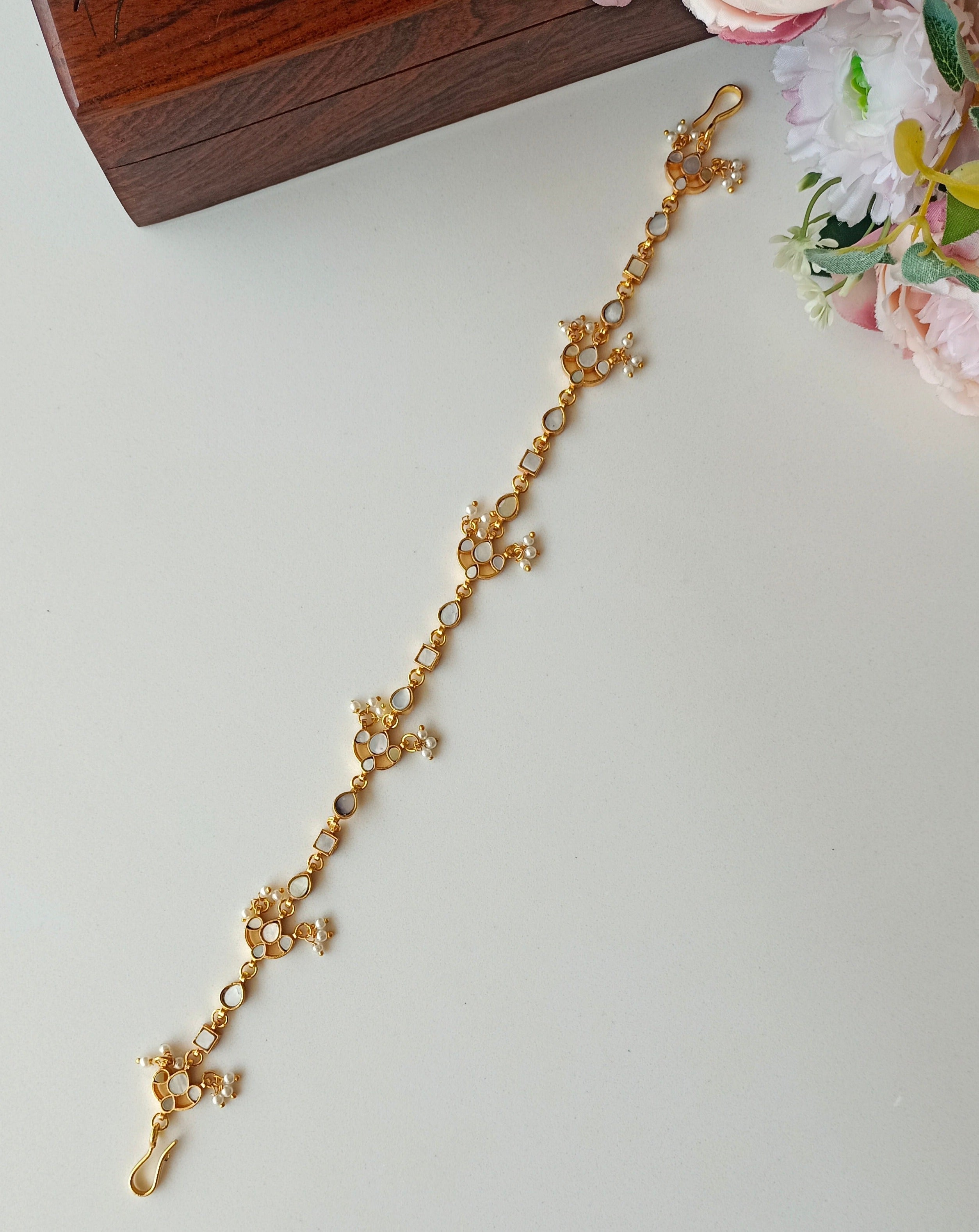Mother of pearl sheeshphool
