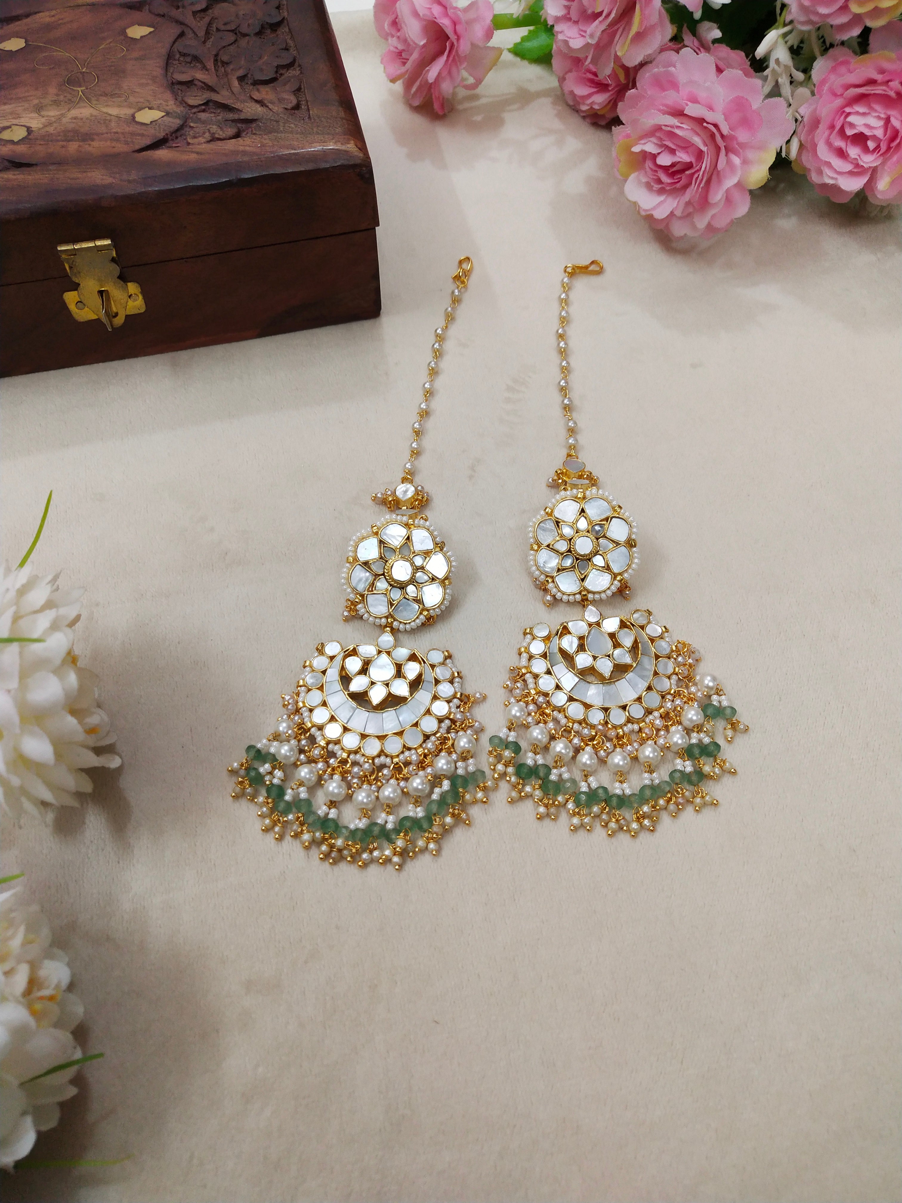 Mother of pearl Earrings in Mint Drops