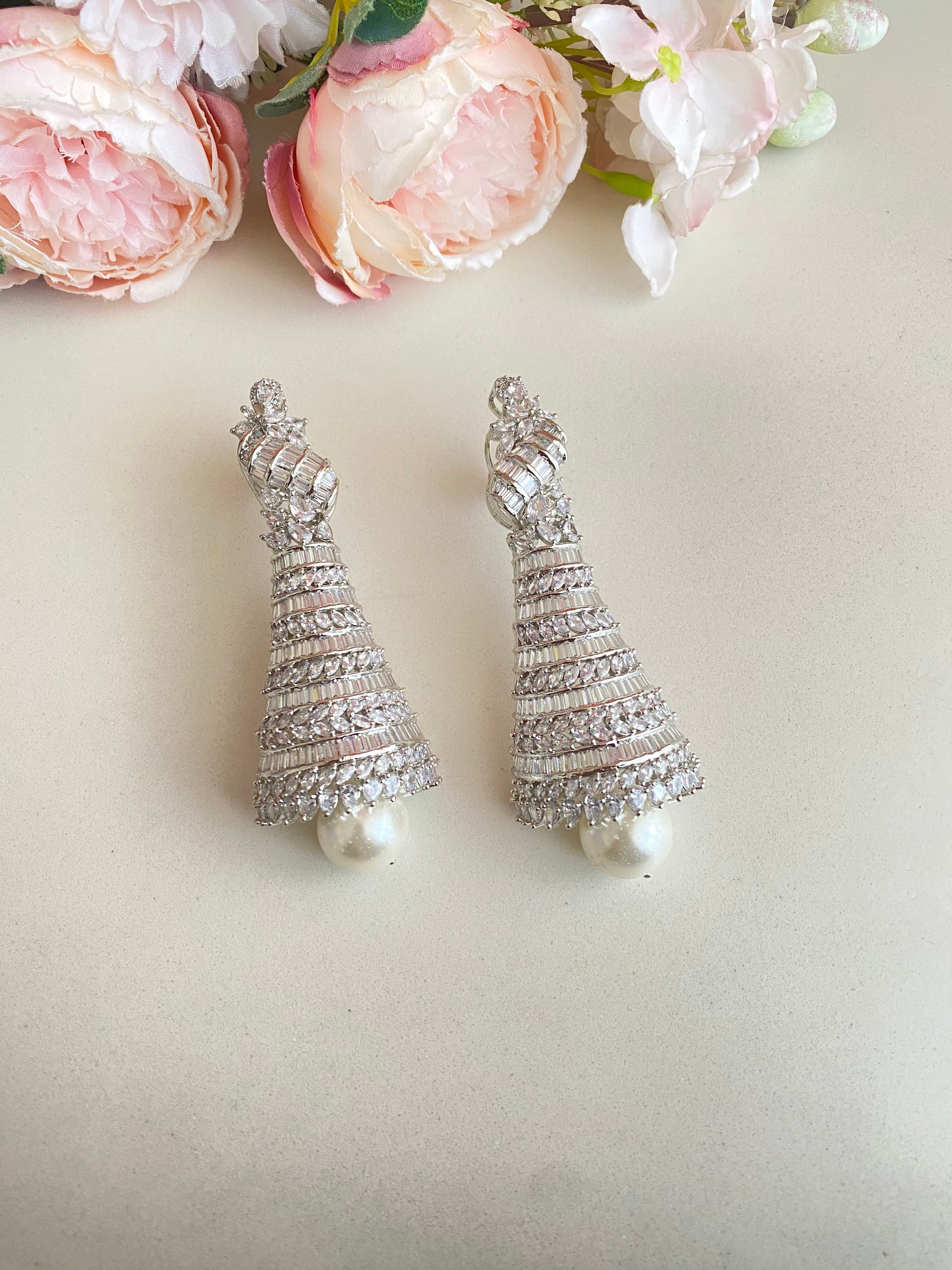 Silver Plated Diamond Earring in Pearl