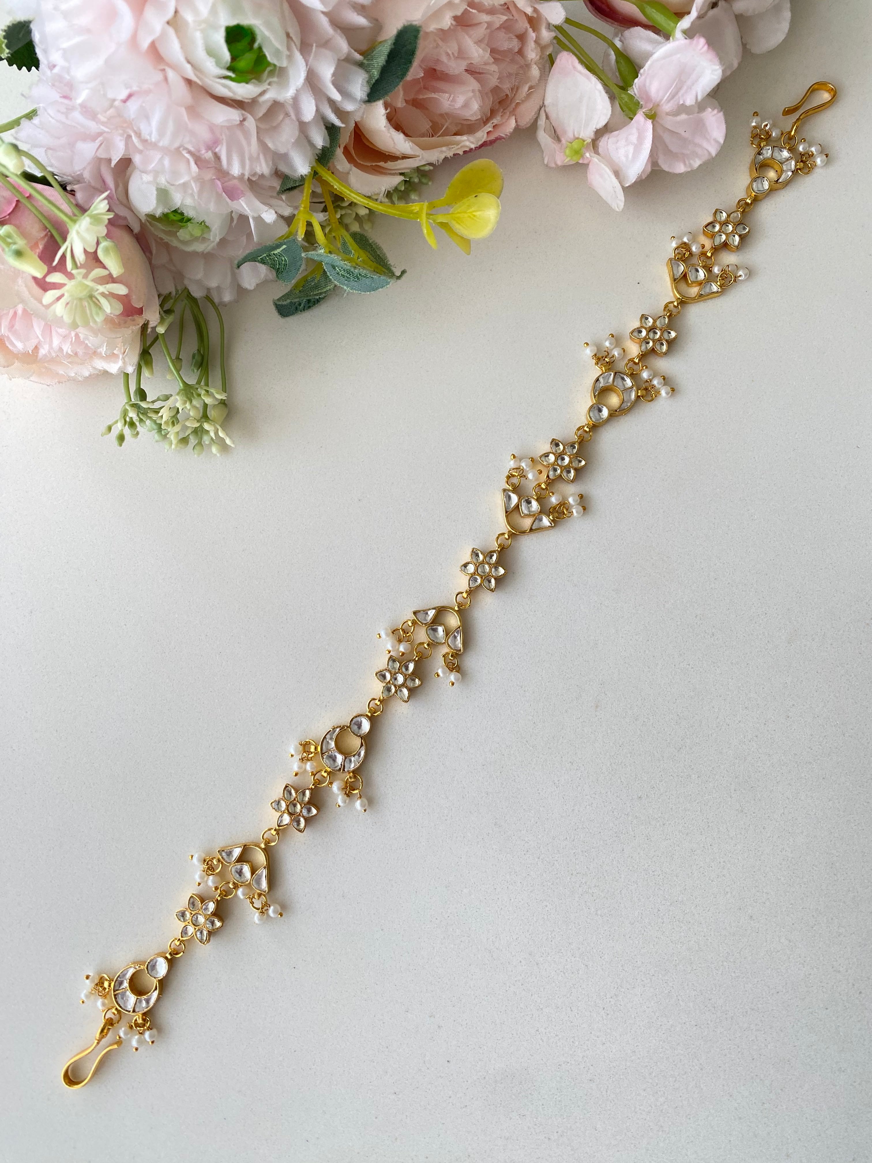 Gold plated Kundan sheeshphool in pearl