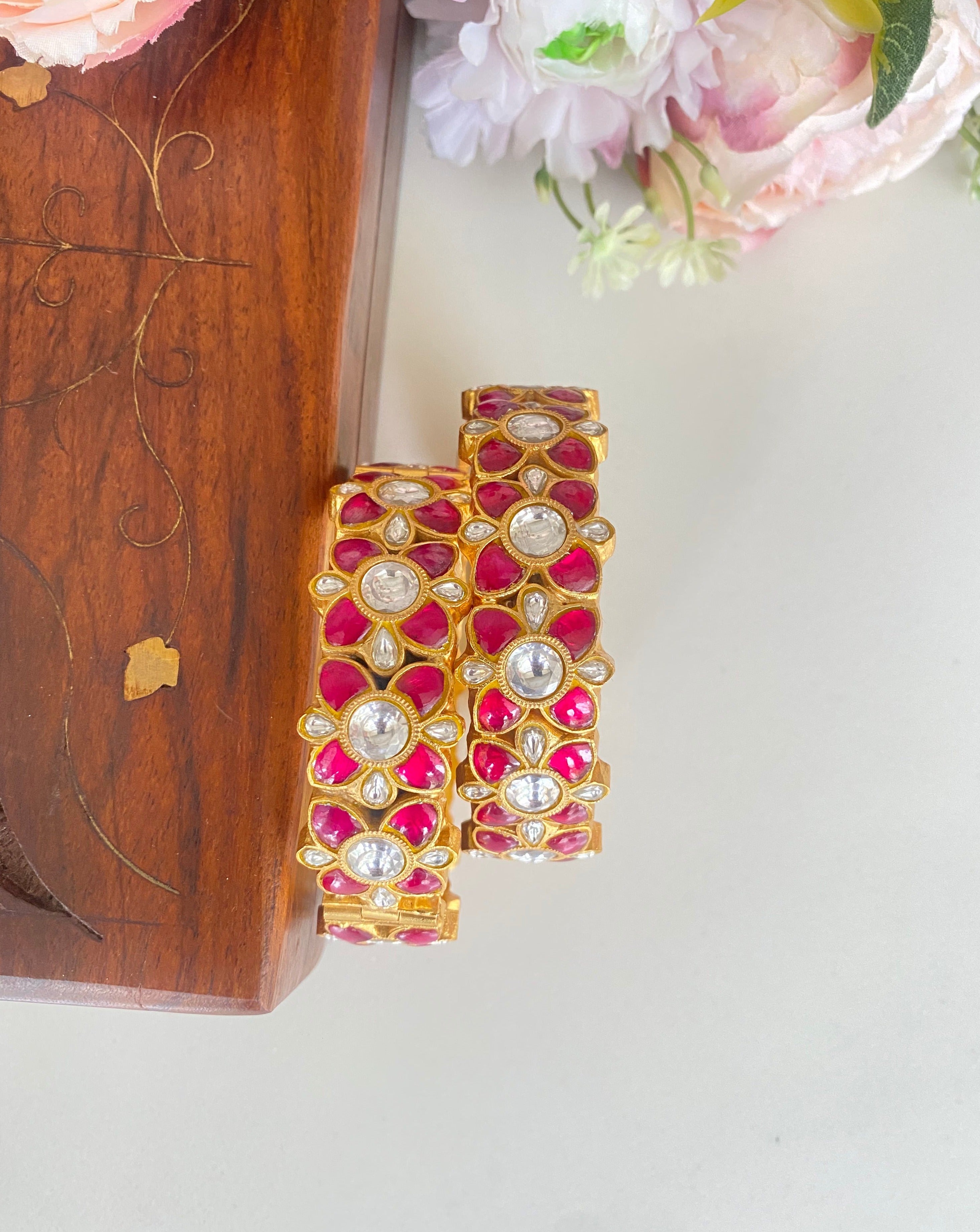 Gold Plated Pink Kundan Bangle