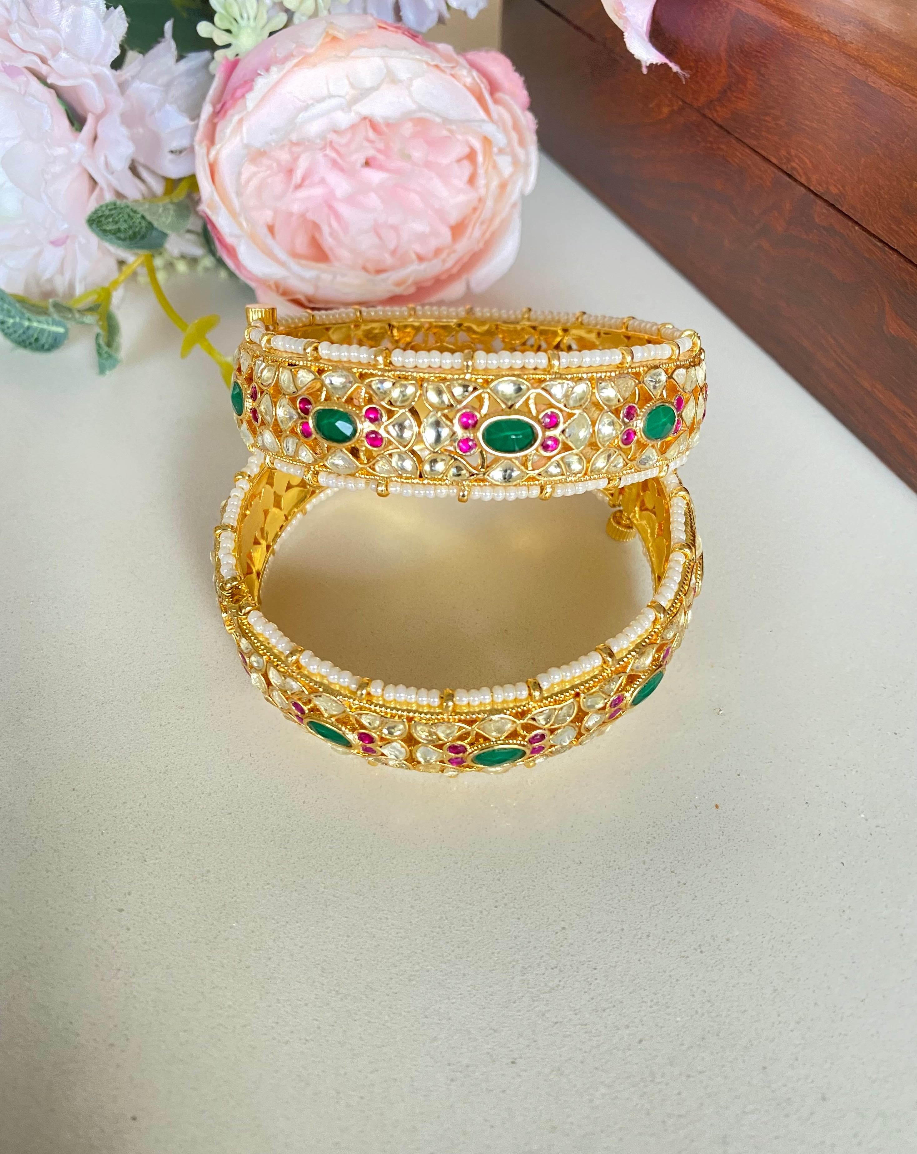 Gold plated Green Kundan Bangles
