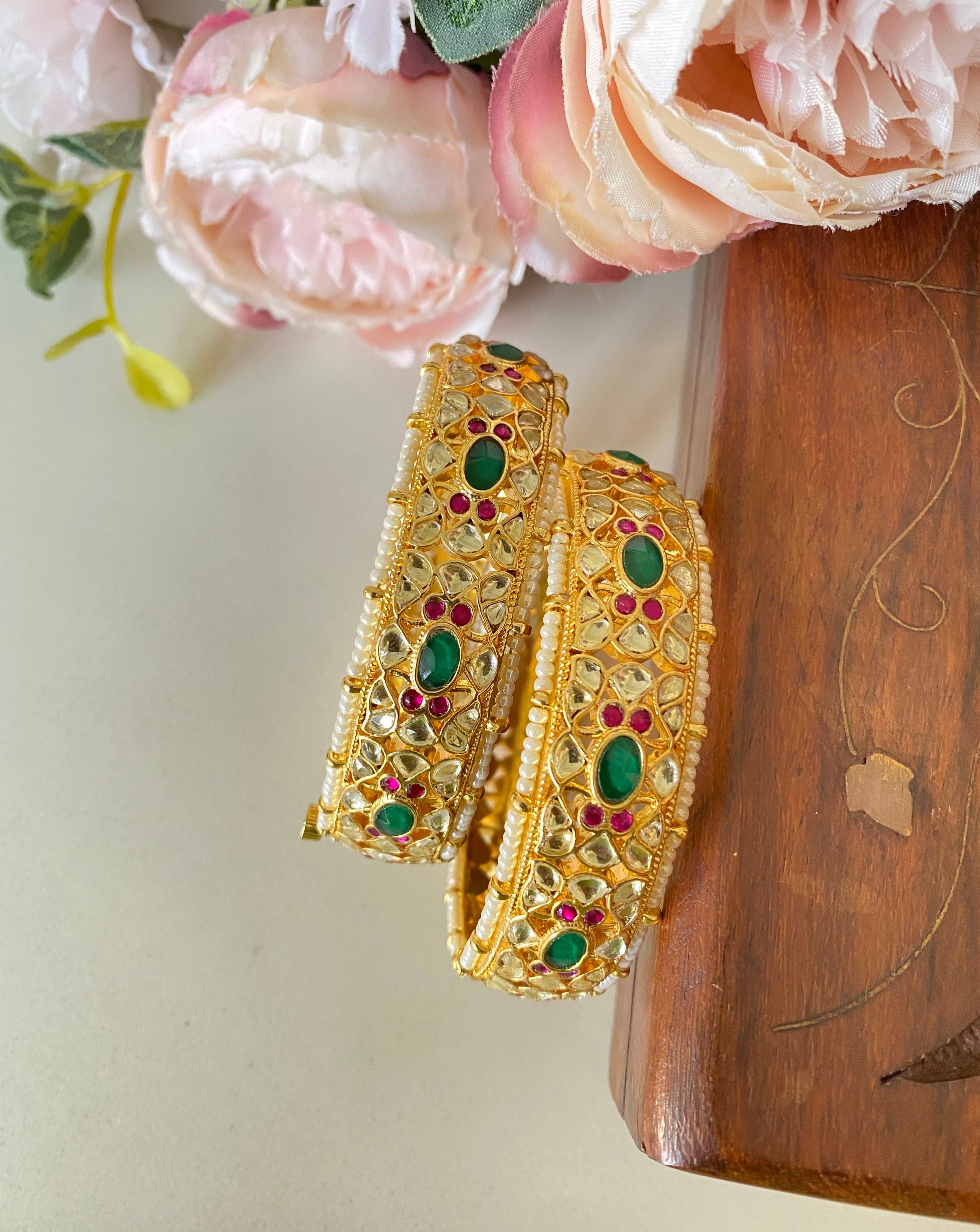 Gold plated Green Kundan Bangles