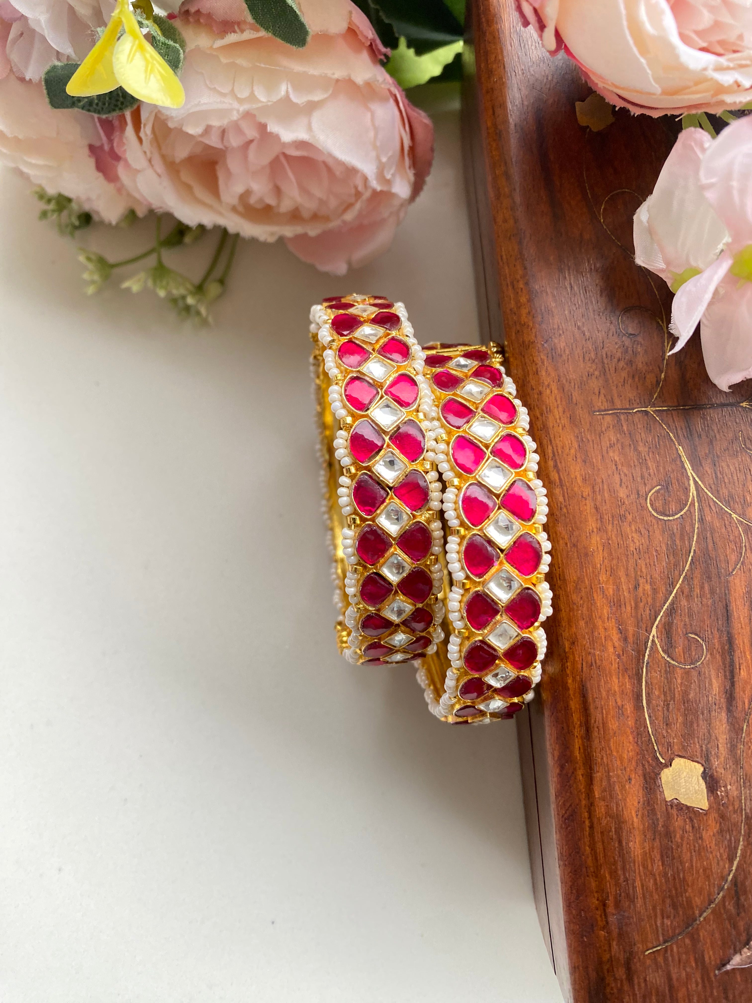Gold Plated Pink kundan bangles