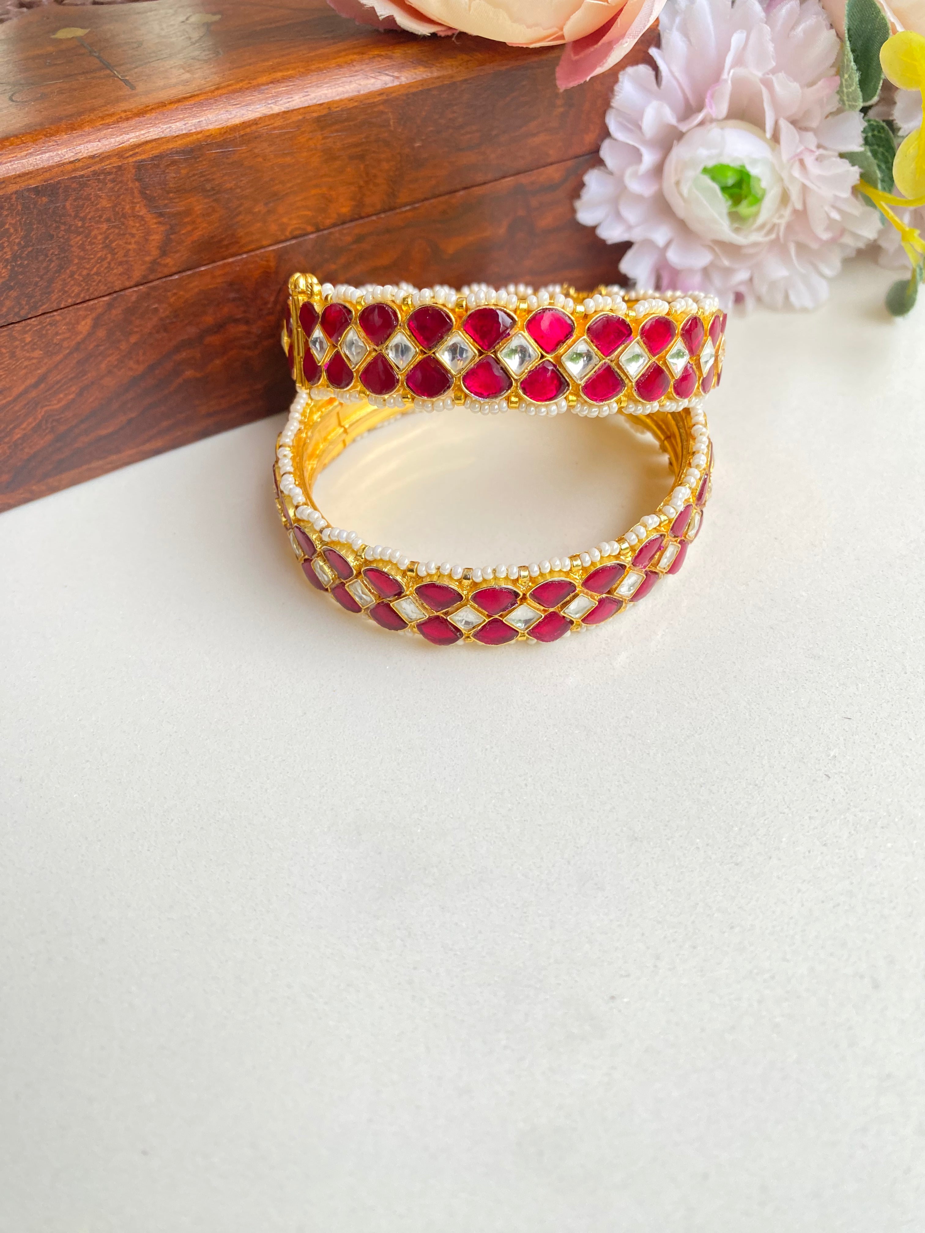 Gold Plated Pink kundan bangles