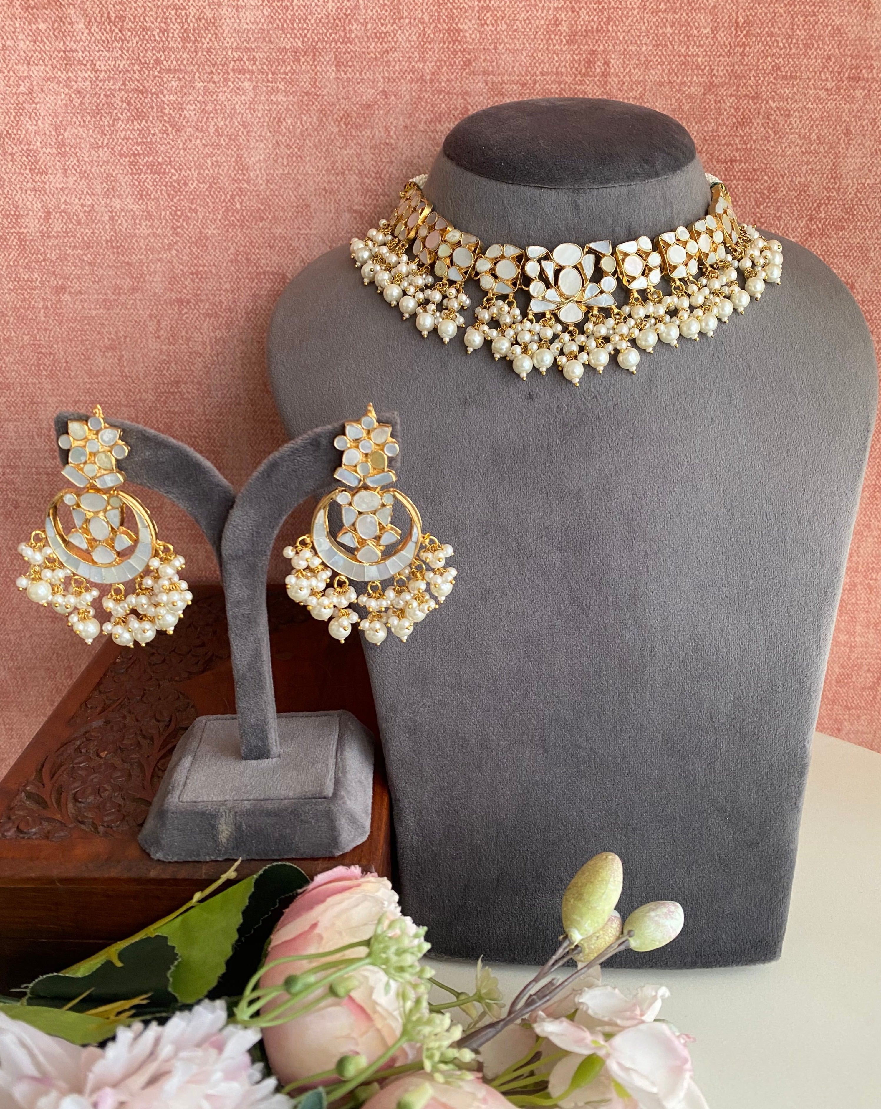Mother Of pearl Necklace set