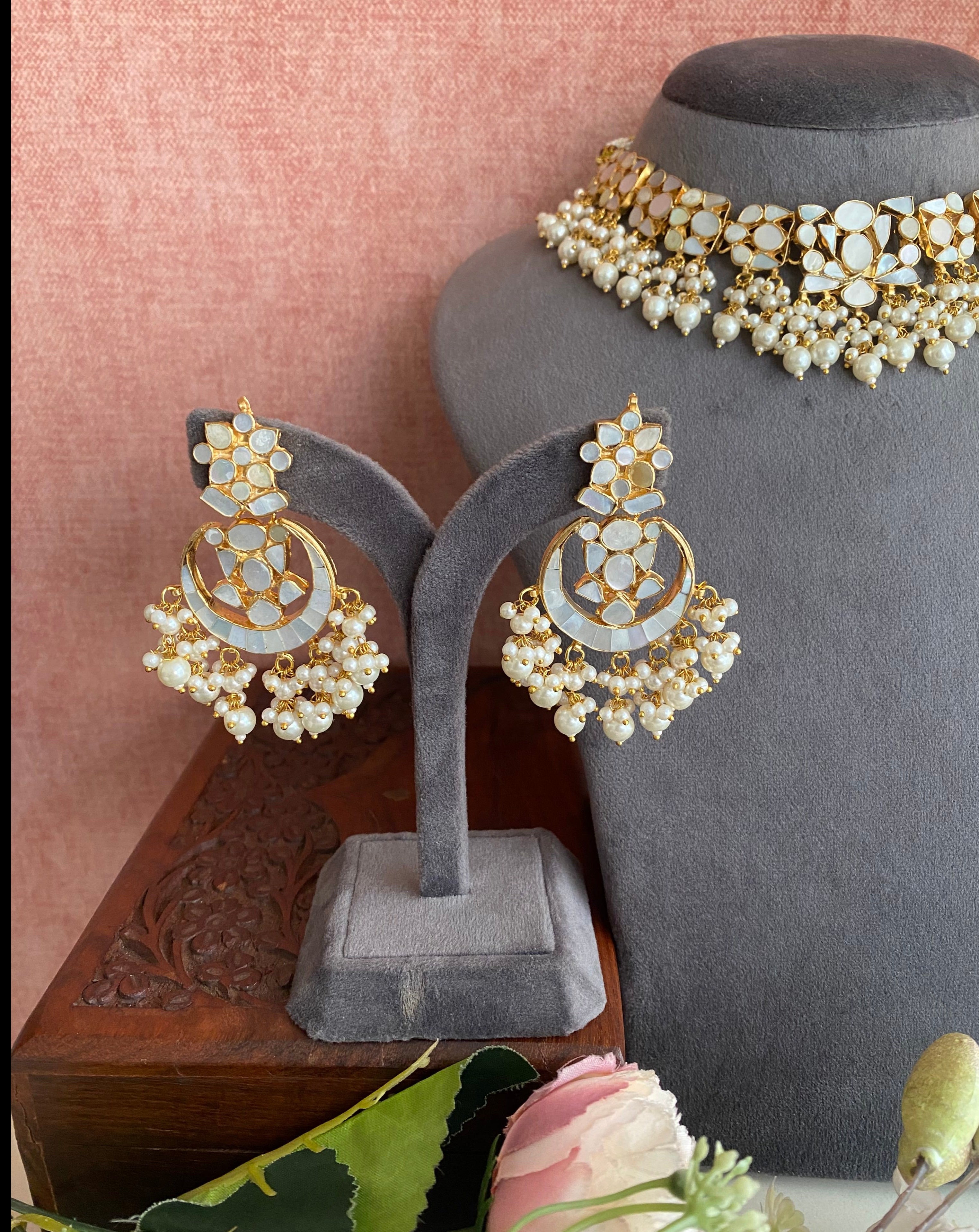 Mother Of pearl Necklace set