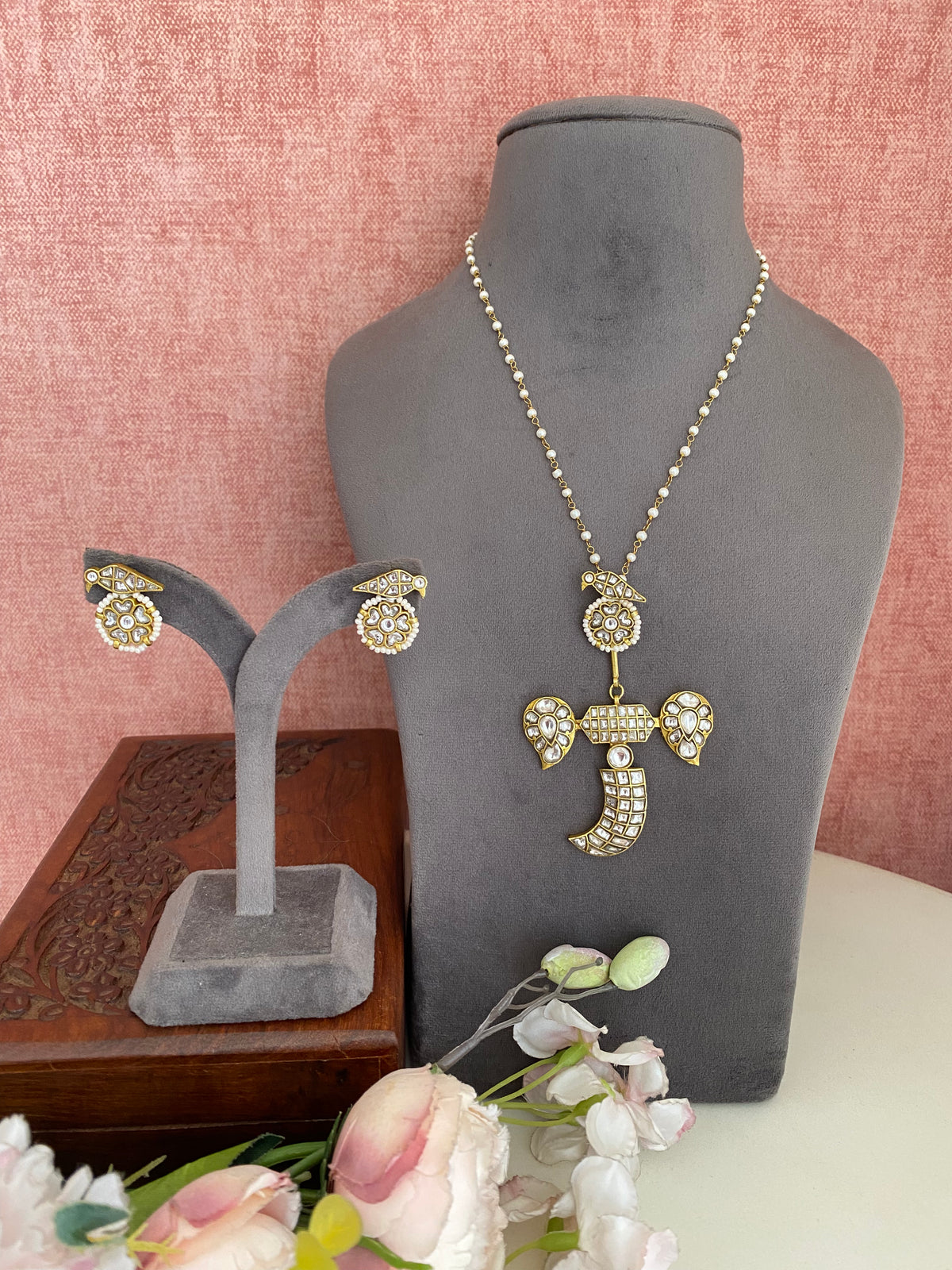 Gold Plated Kundan Long Pendant Set
