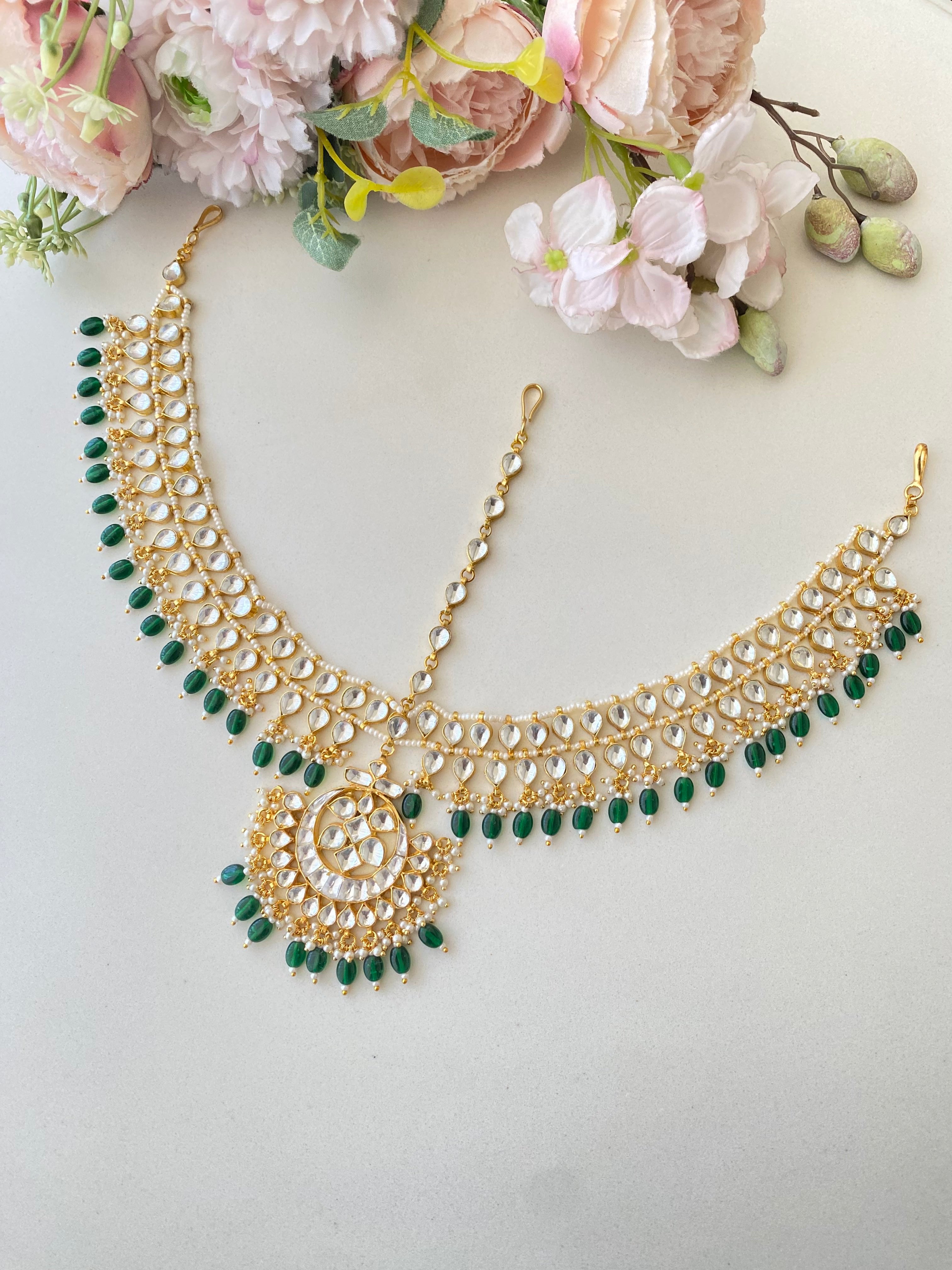 Gold Plated Kundan Mathapatti in Green drops