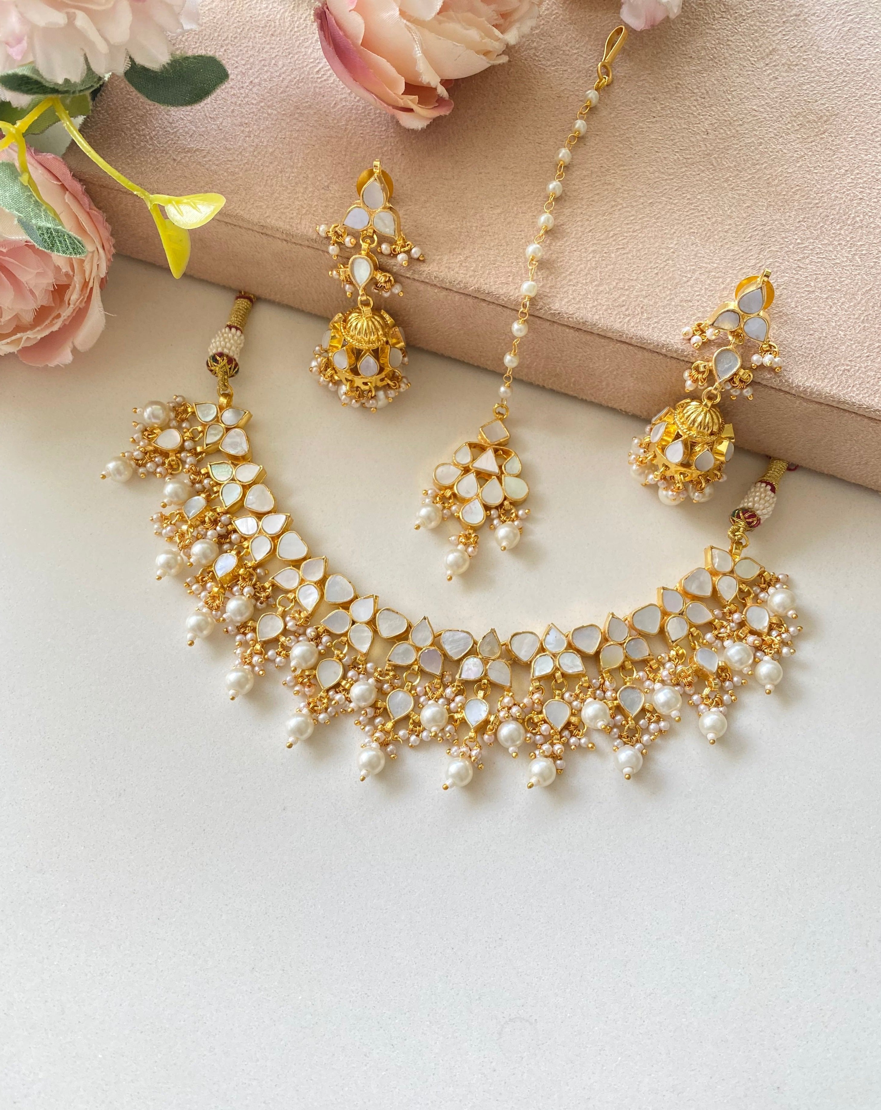 Mother of pearl necklace set
