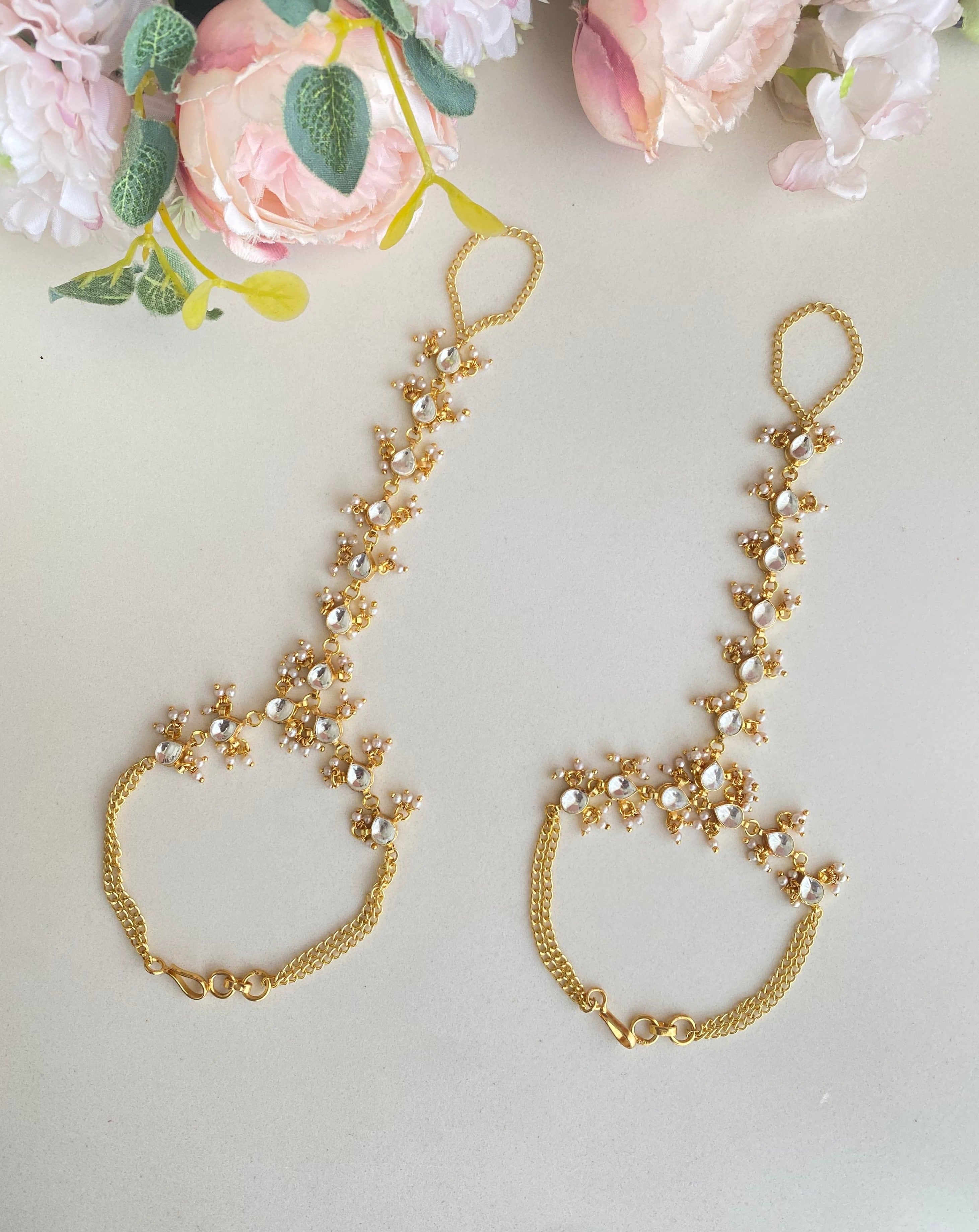 Gold plated Kundan Pearl Hathphool
