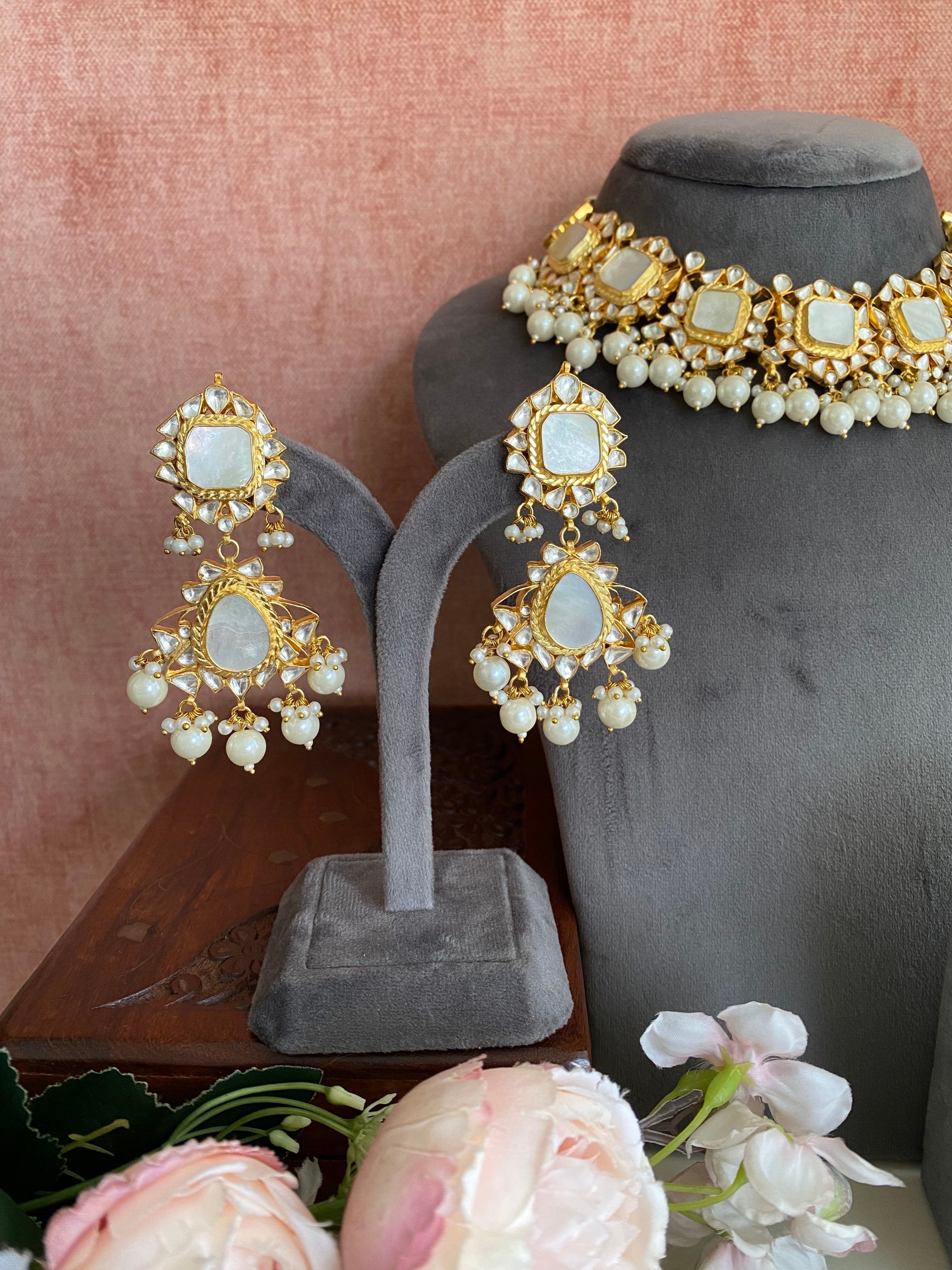 Mother of Pearl Necklace Set