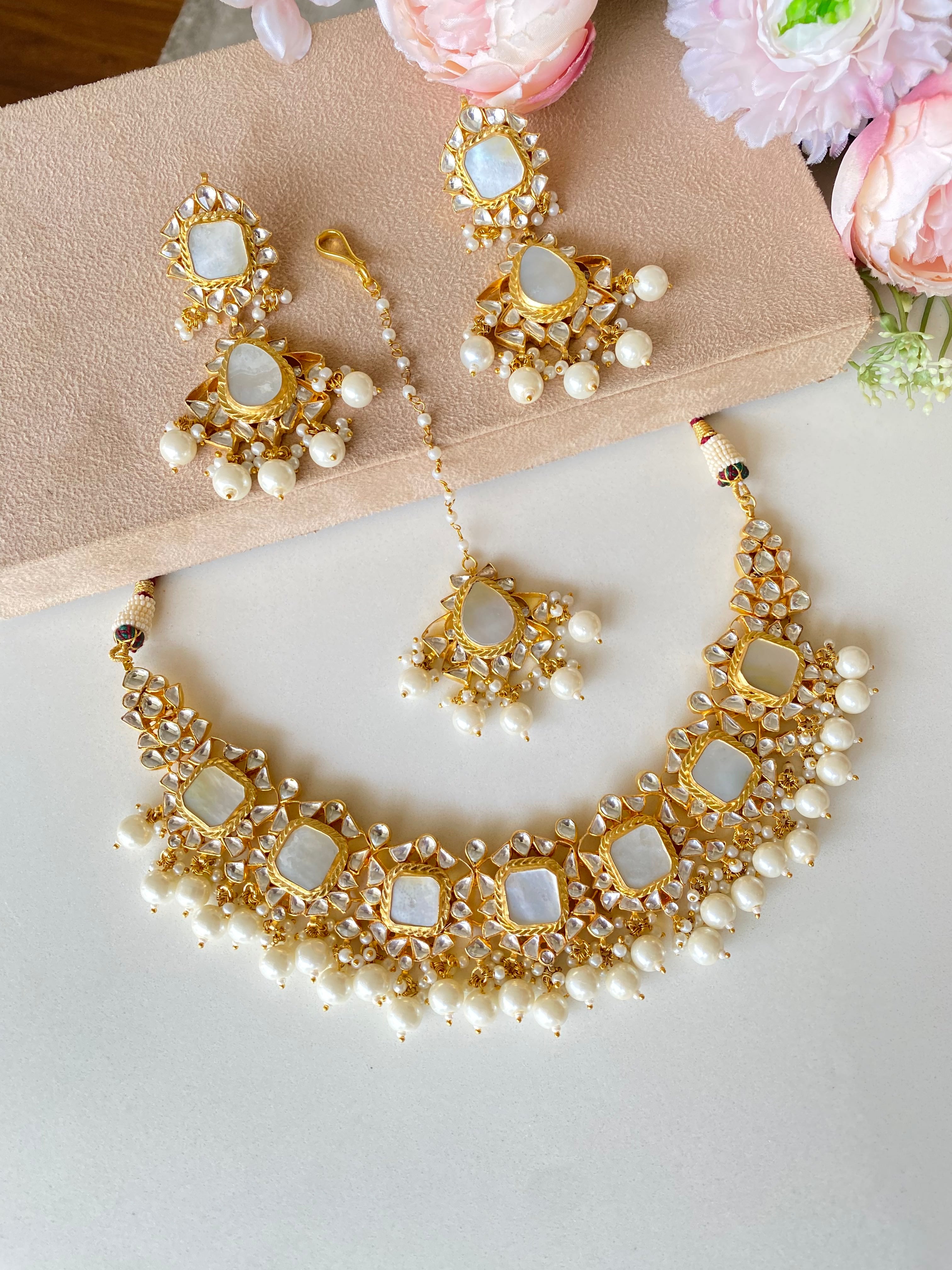 Mother of Pearl Necklace Set