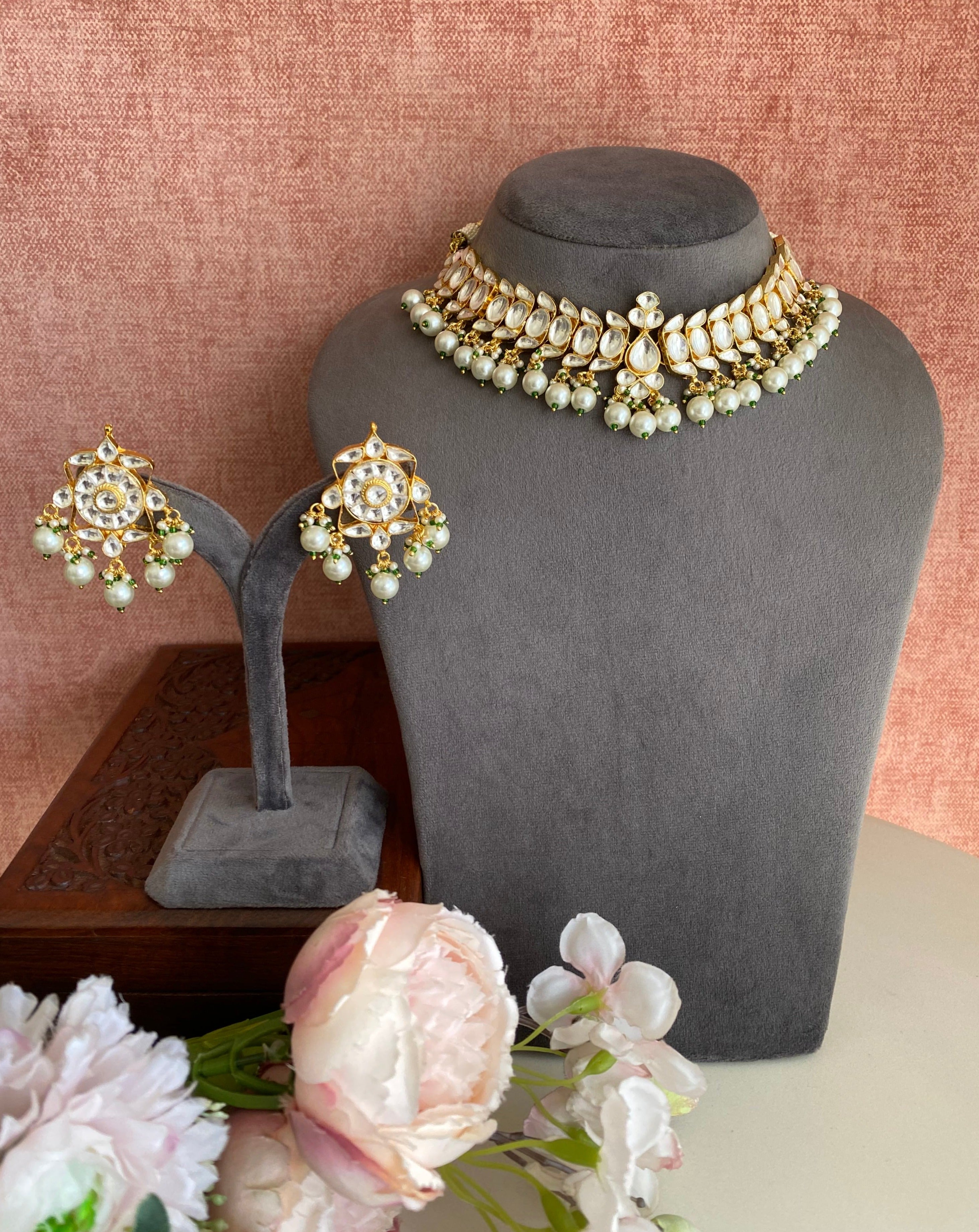 Gold plated Kundan Choker Set