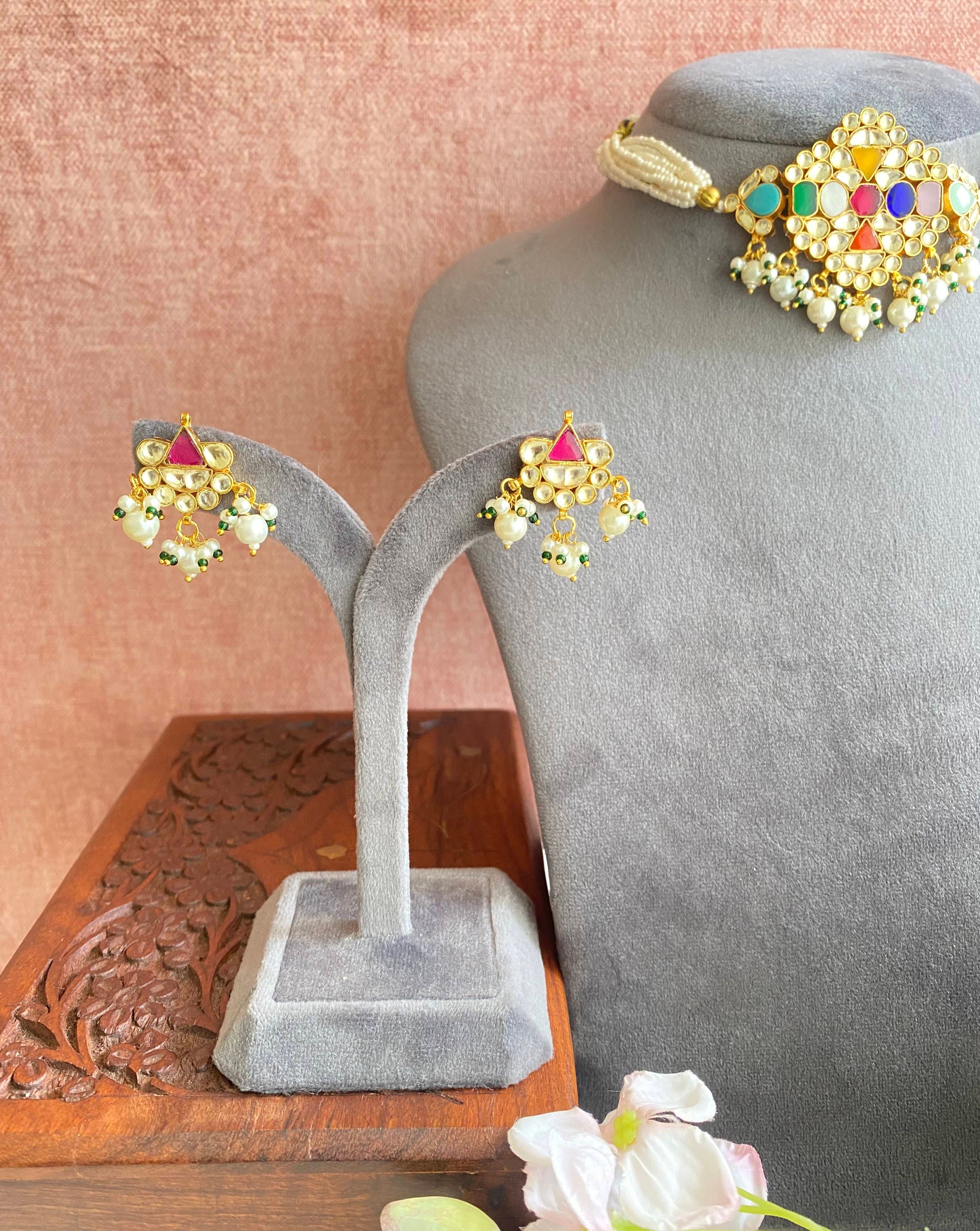 Navratan Kundan choker set