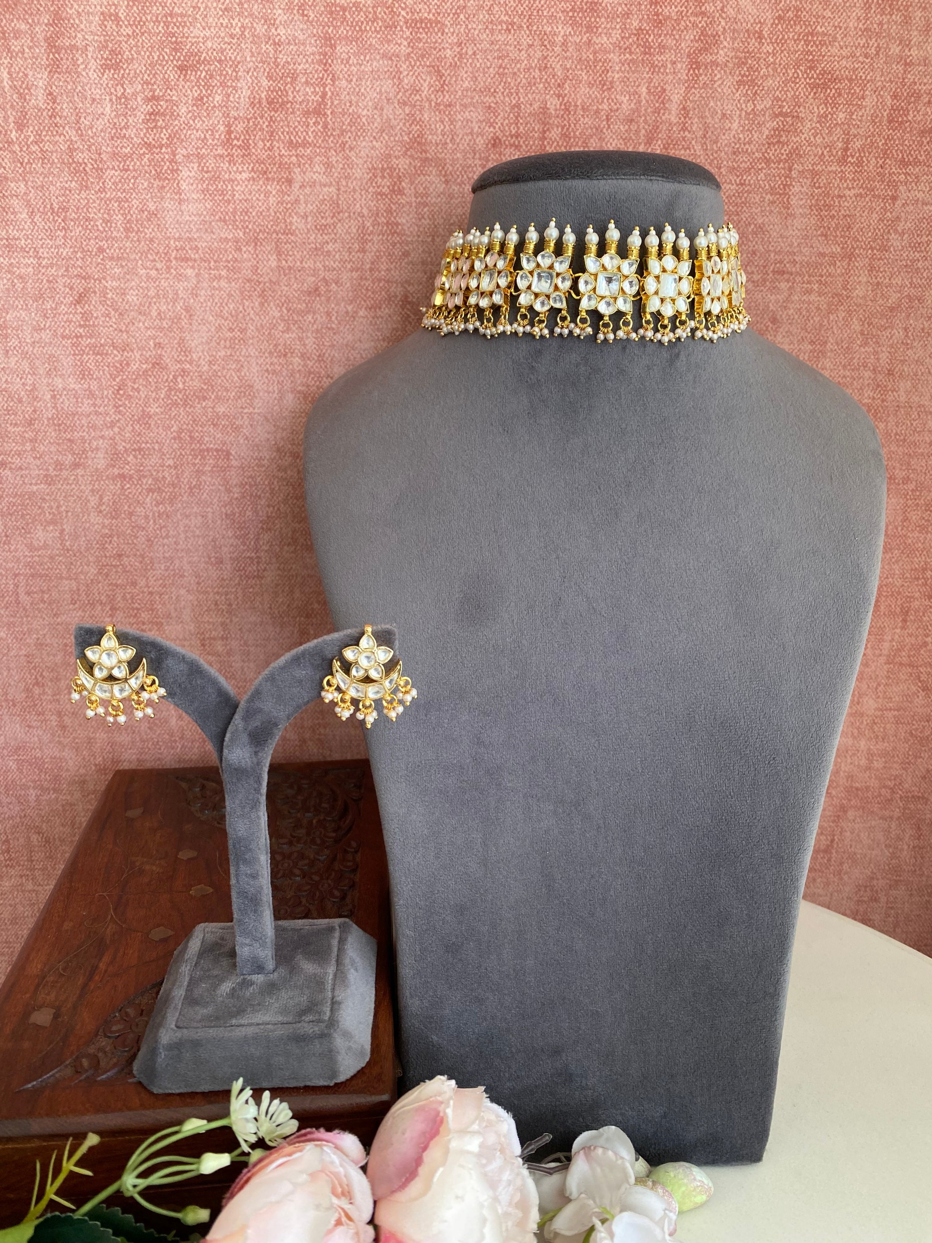 Gold plated Kundan Choker Set