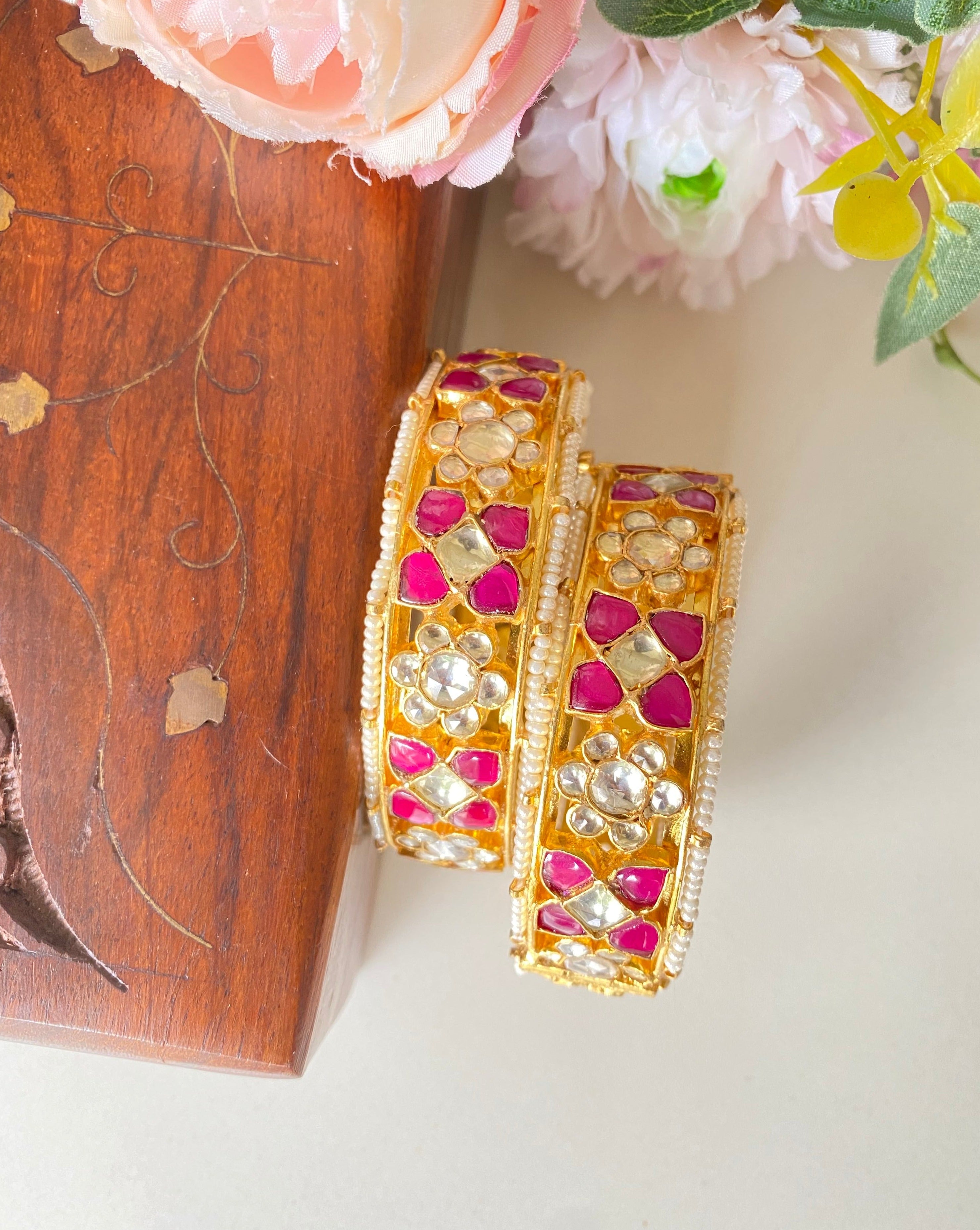 Gold Plated Pink Kundan bangle