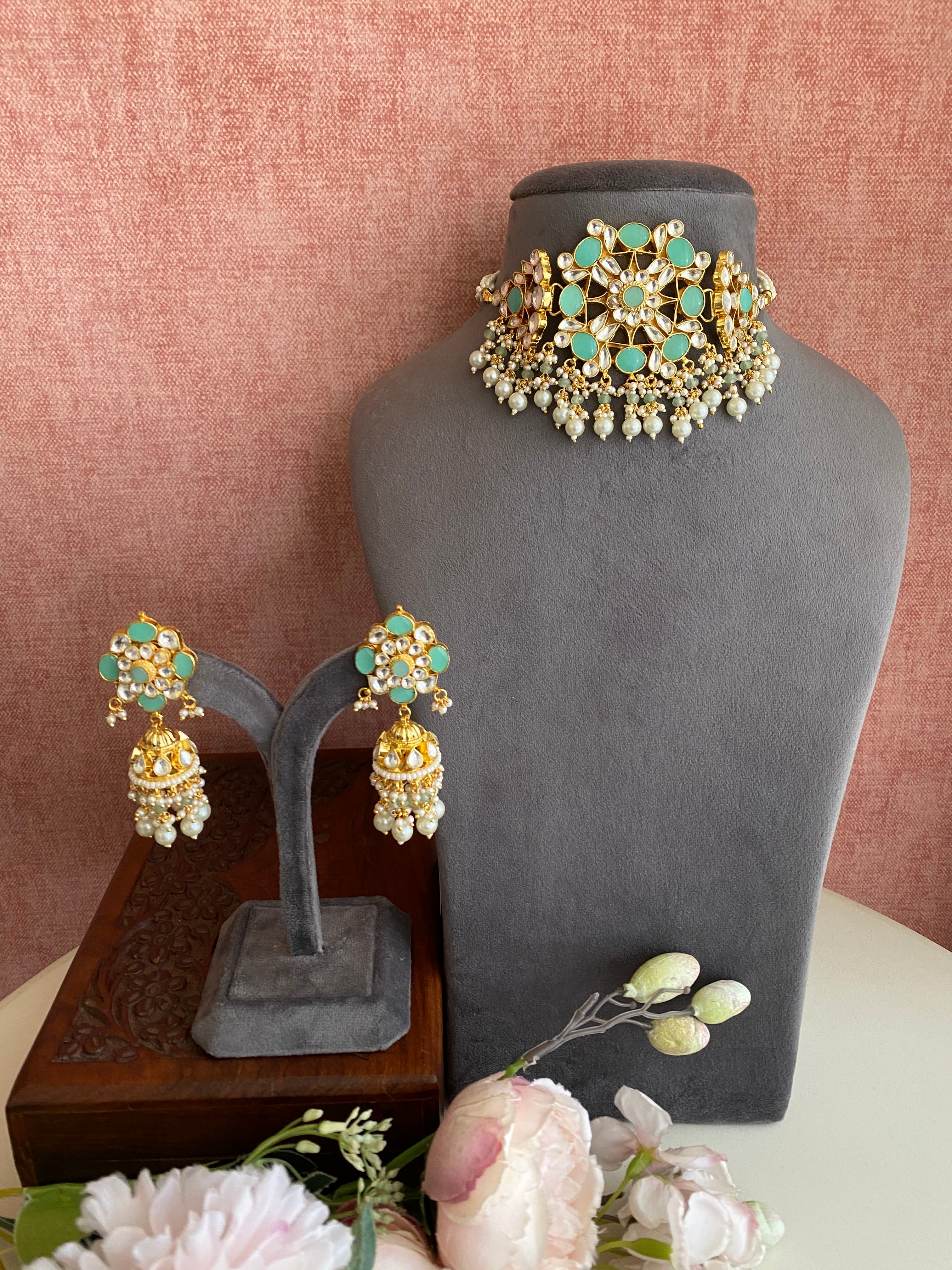 Gold plated Kundan Choker Set