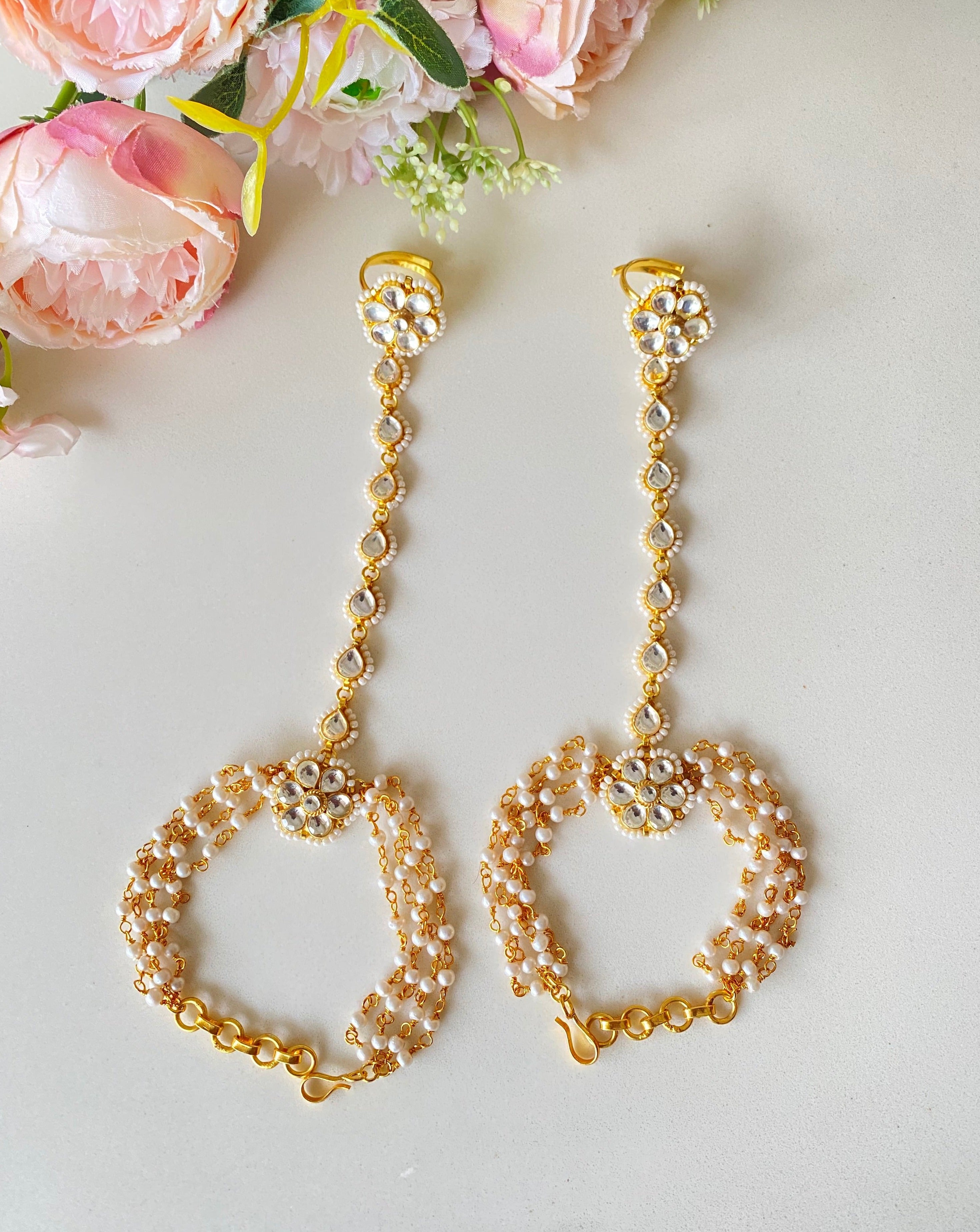 Gold plated Kundan Pearl Hathphool
