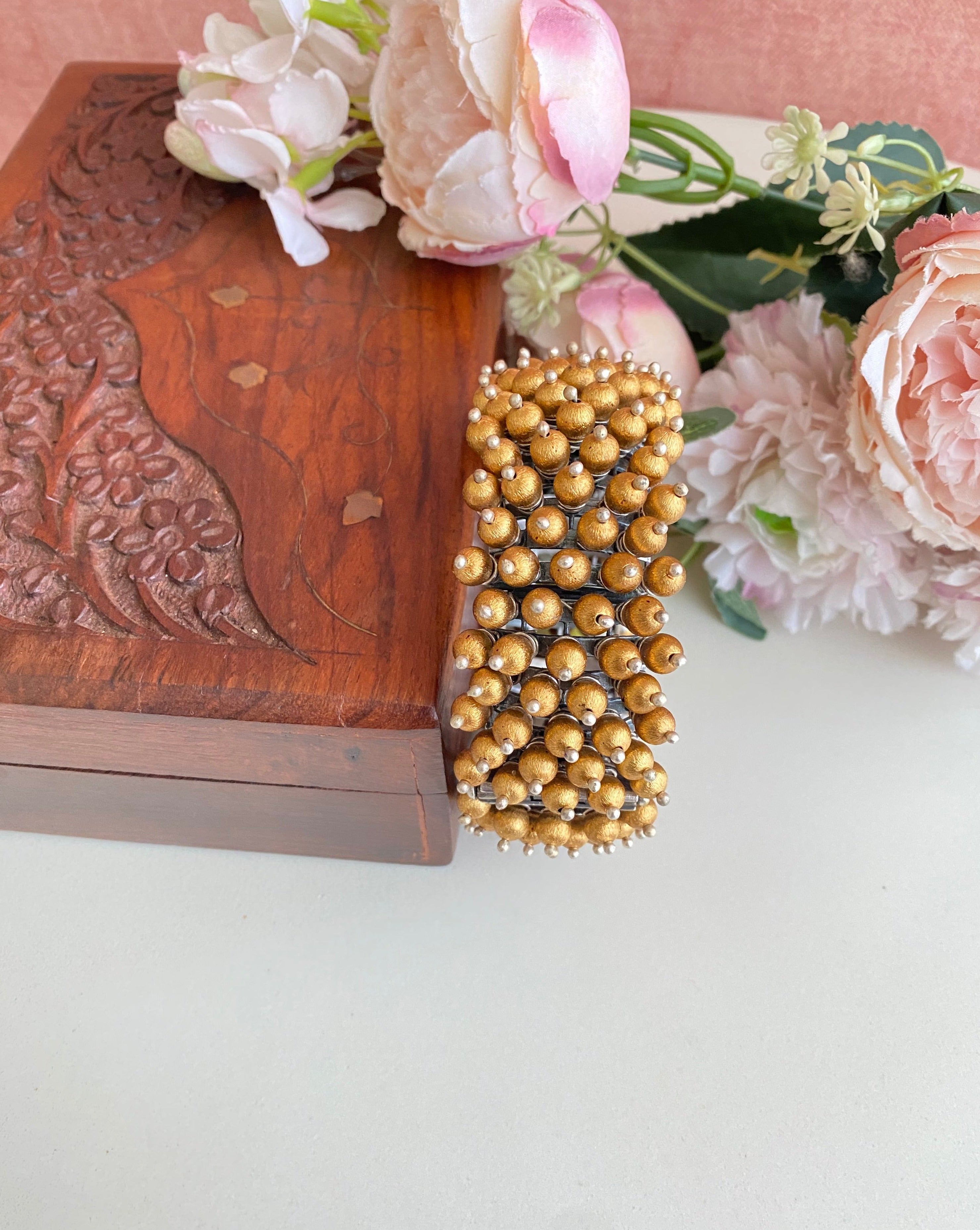 Gold and silver kada