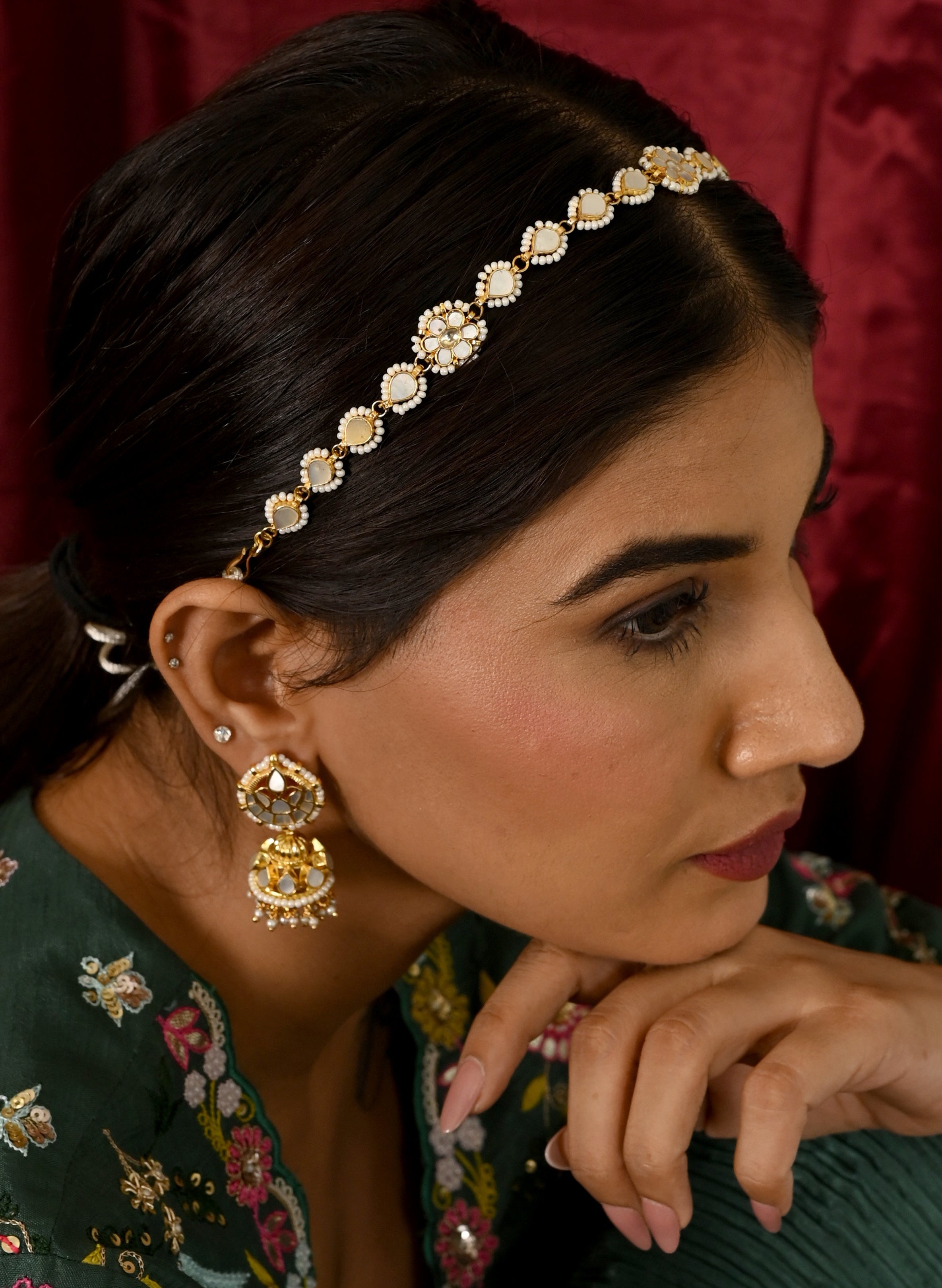 Mother of pearl sheeshphool