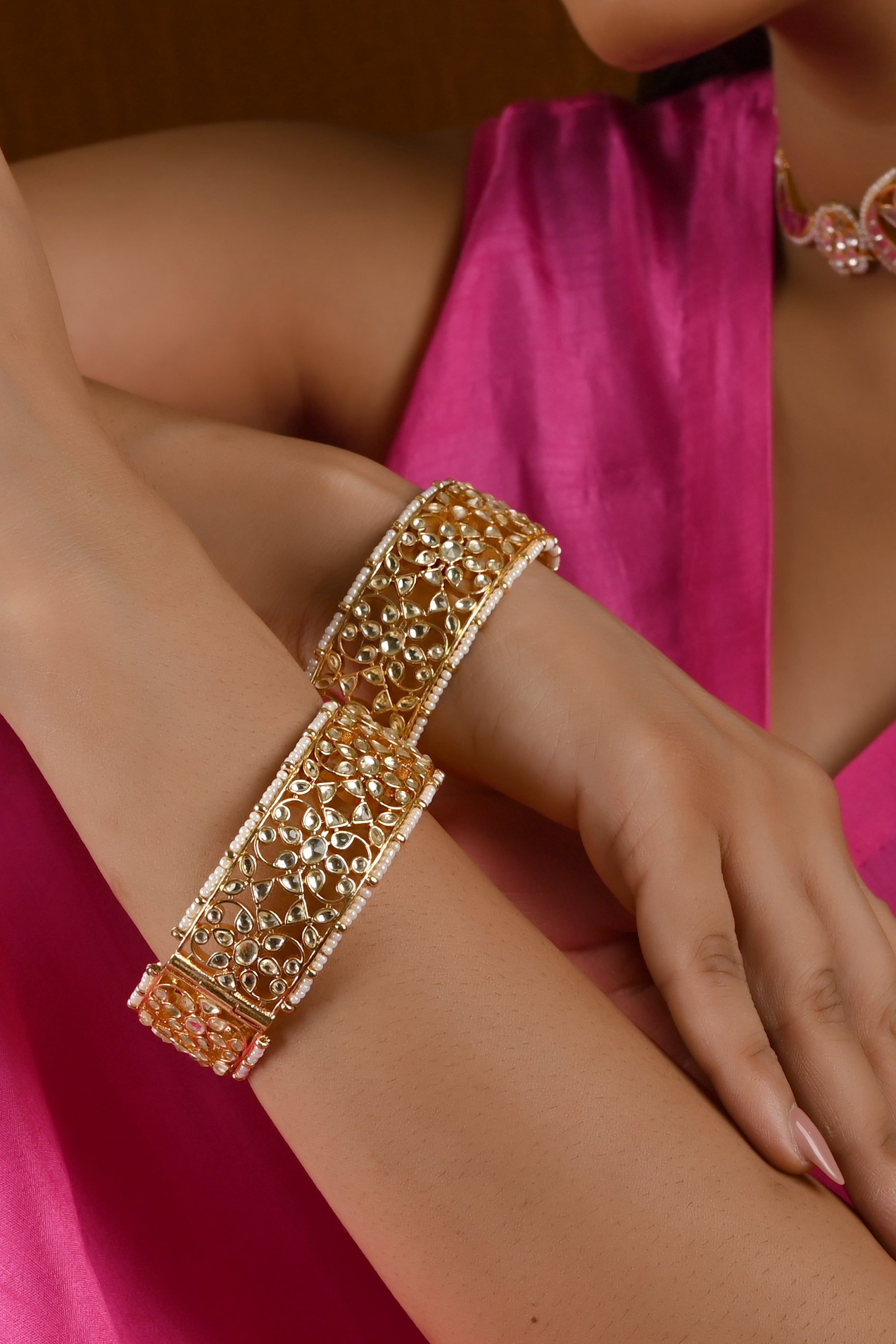 Gold plated Kundan Broad Bangle