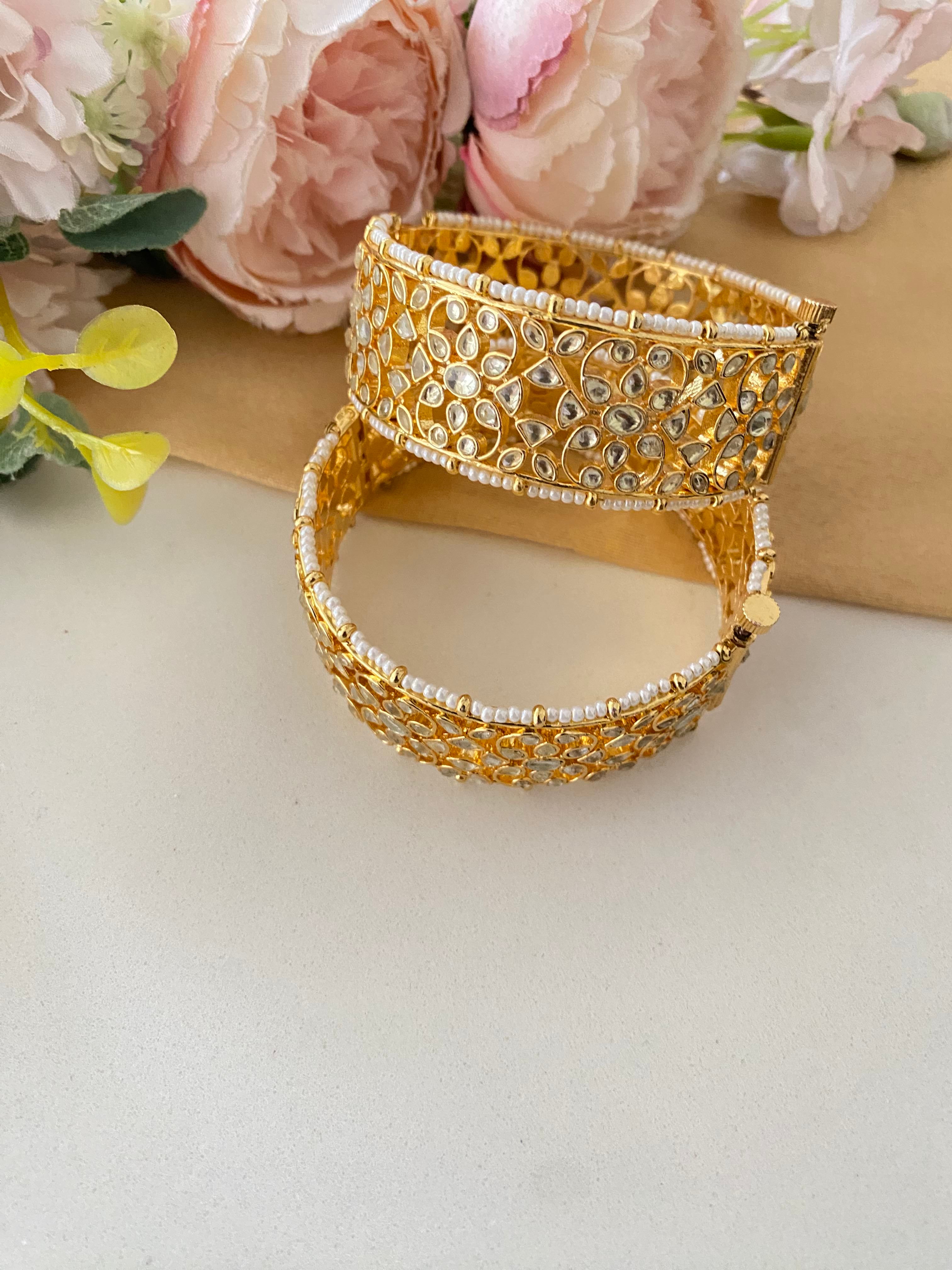 Gold plated Kundan Broad Bangle