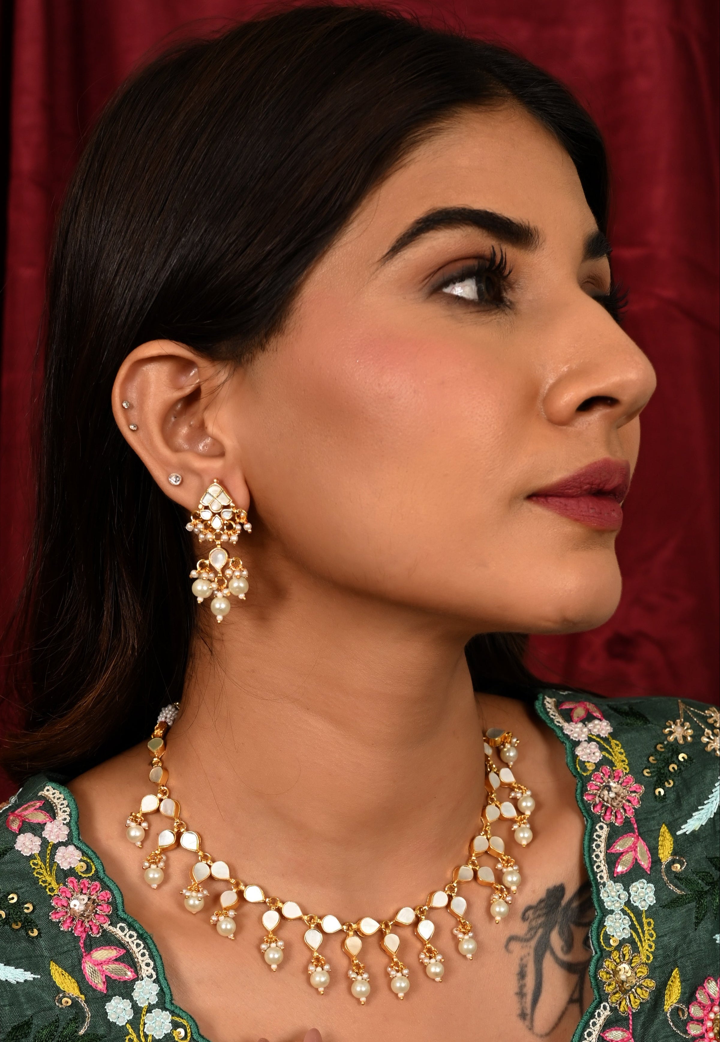 Mother of pearl necklace set