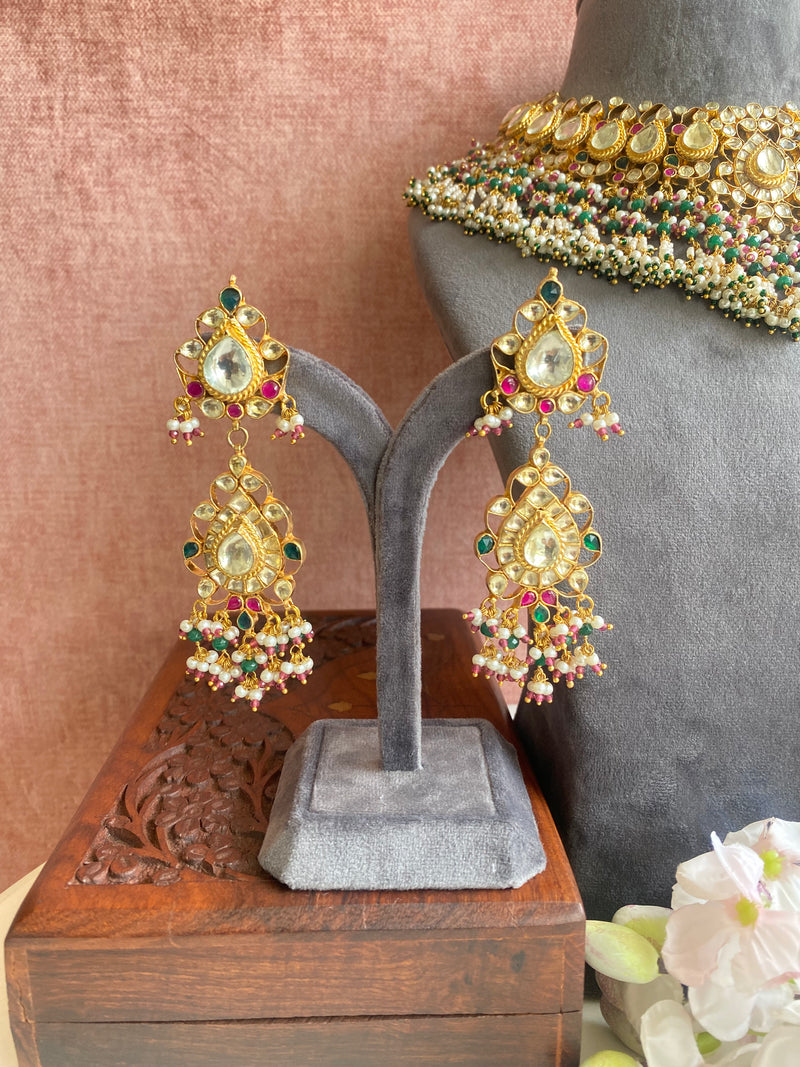 Kundan gold best sale jewellery set