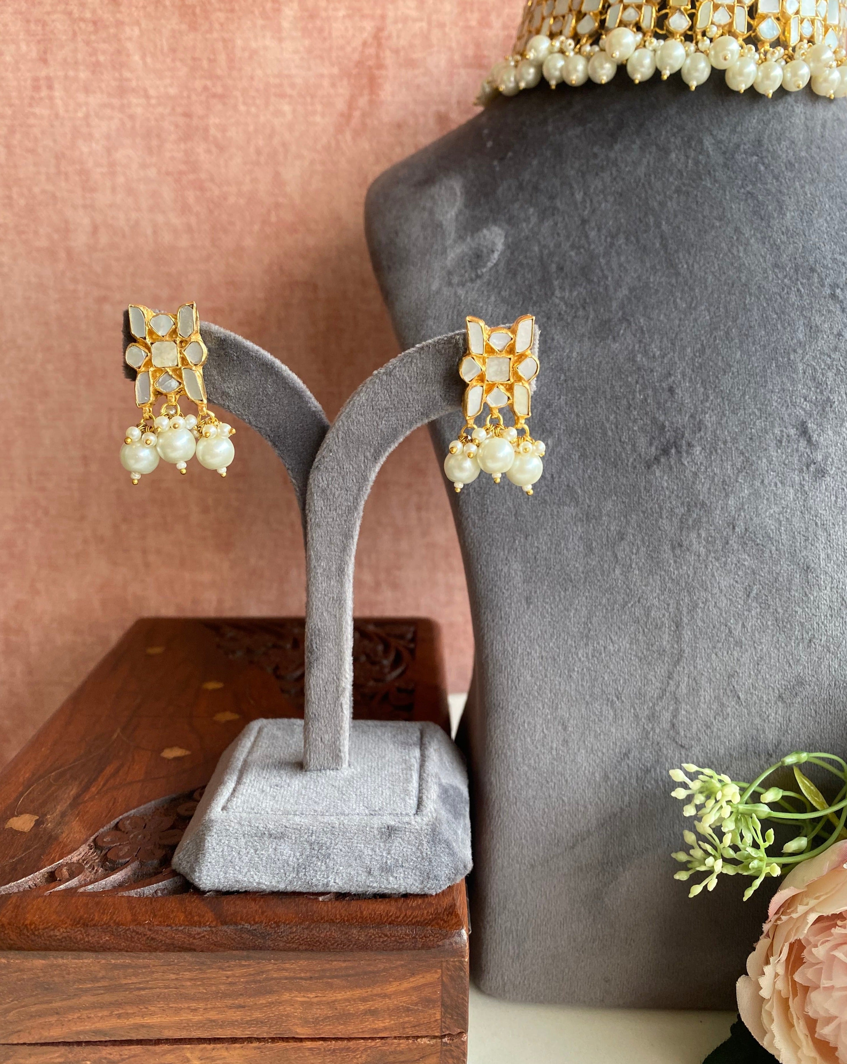 Mother of Pearl Choker set