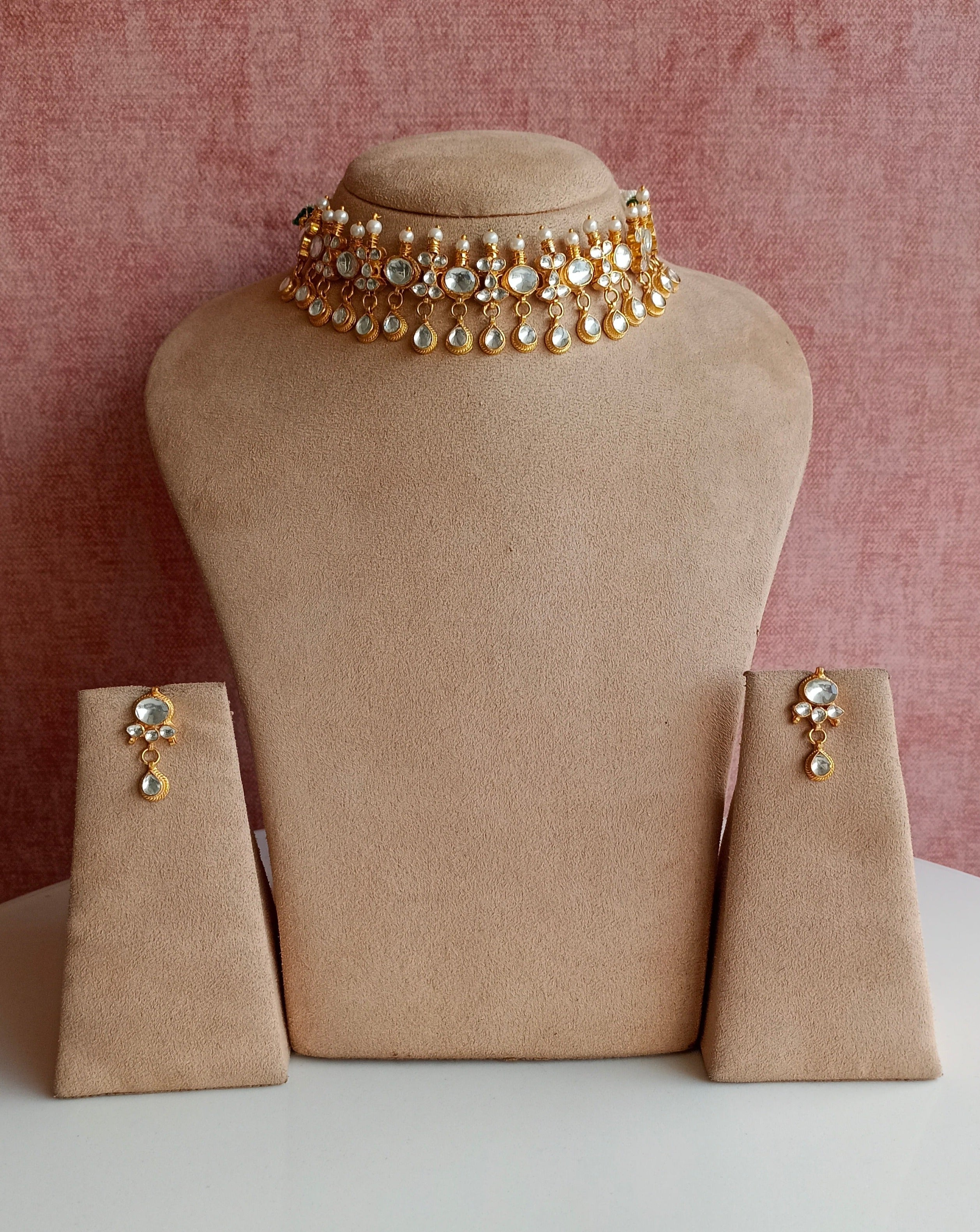 Gold plated Kundan Choker Set
