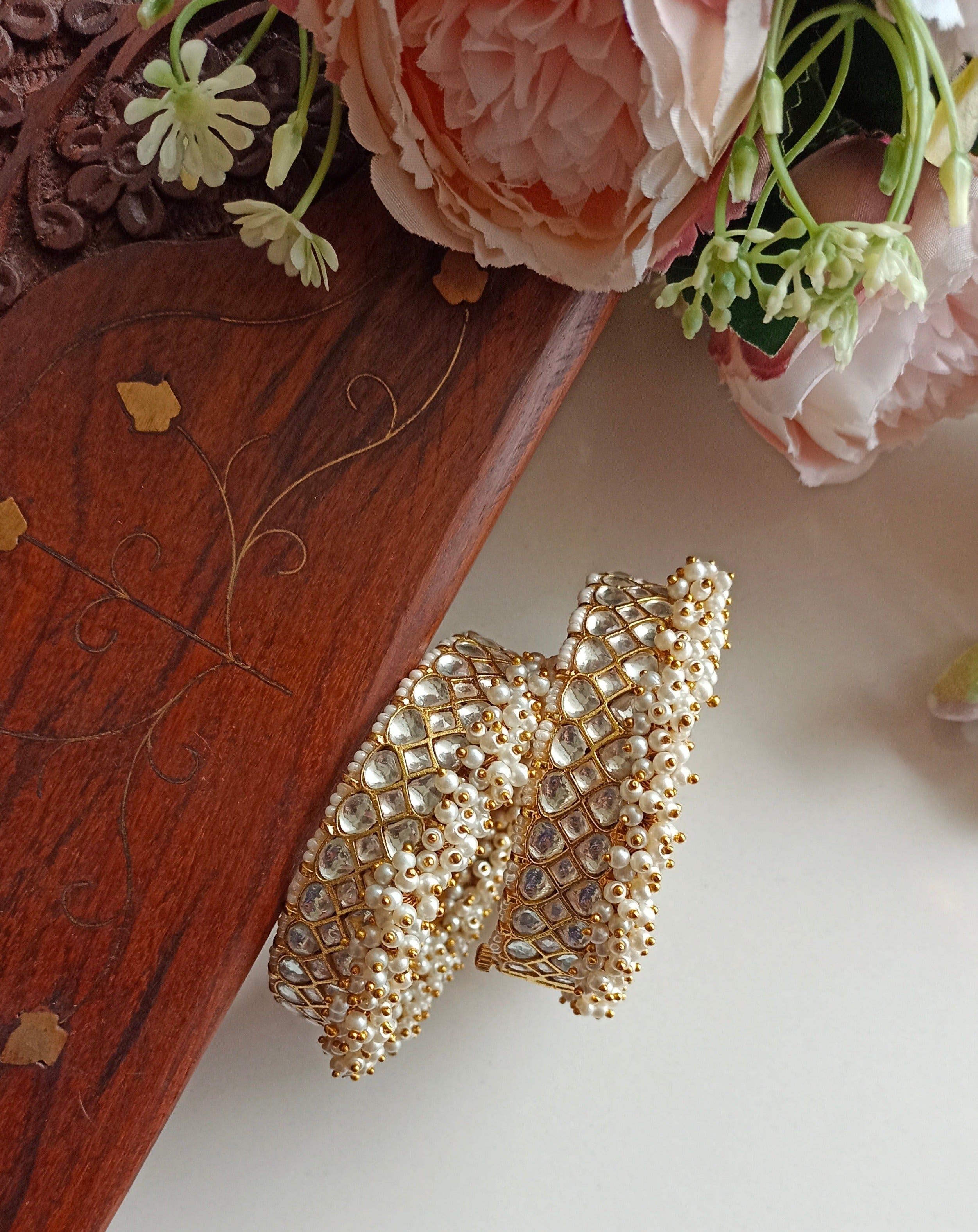 Gold plated Kundan Bangle in pearl detailing