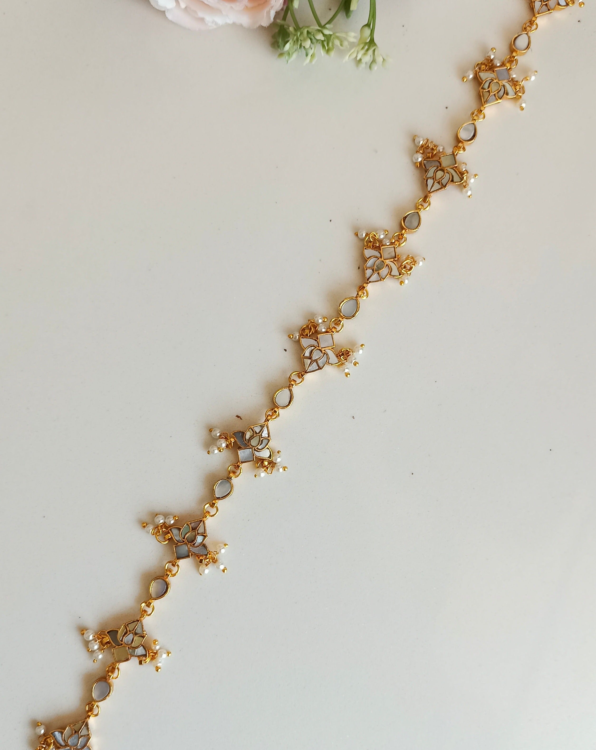 Mother of pearl sheeshphool
