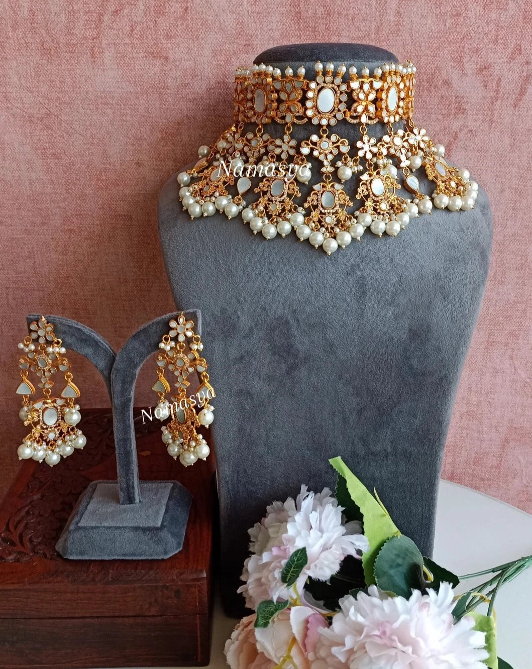 Mother Of Pearl Bridal choker Set With Pearl Drops