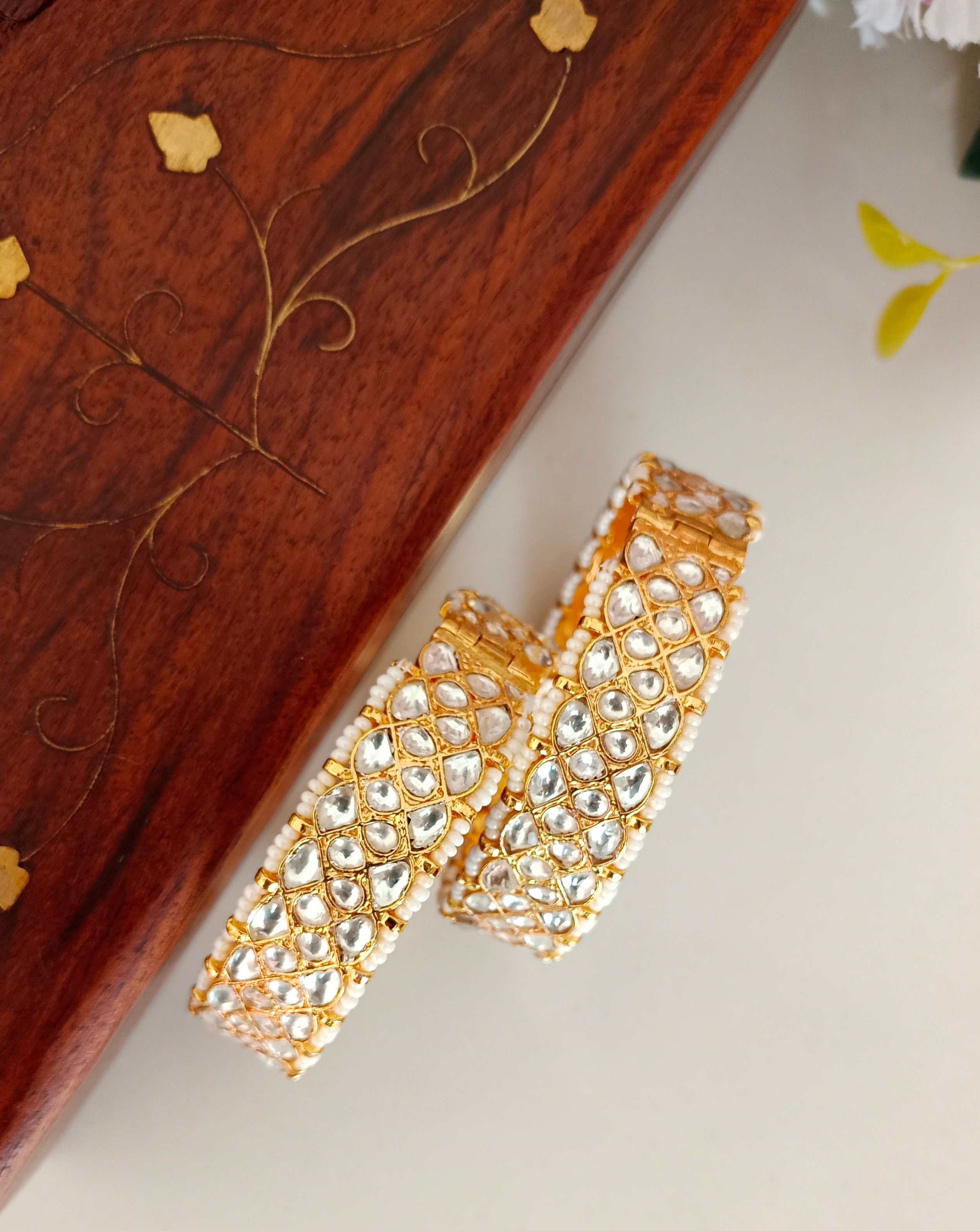 Gold plated Kundan Bangle