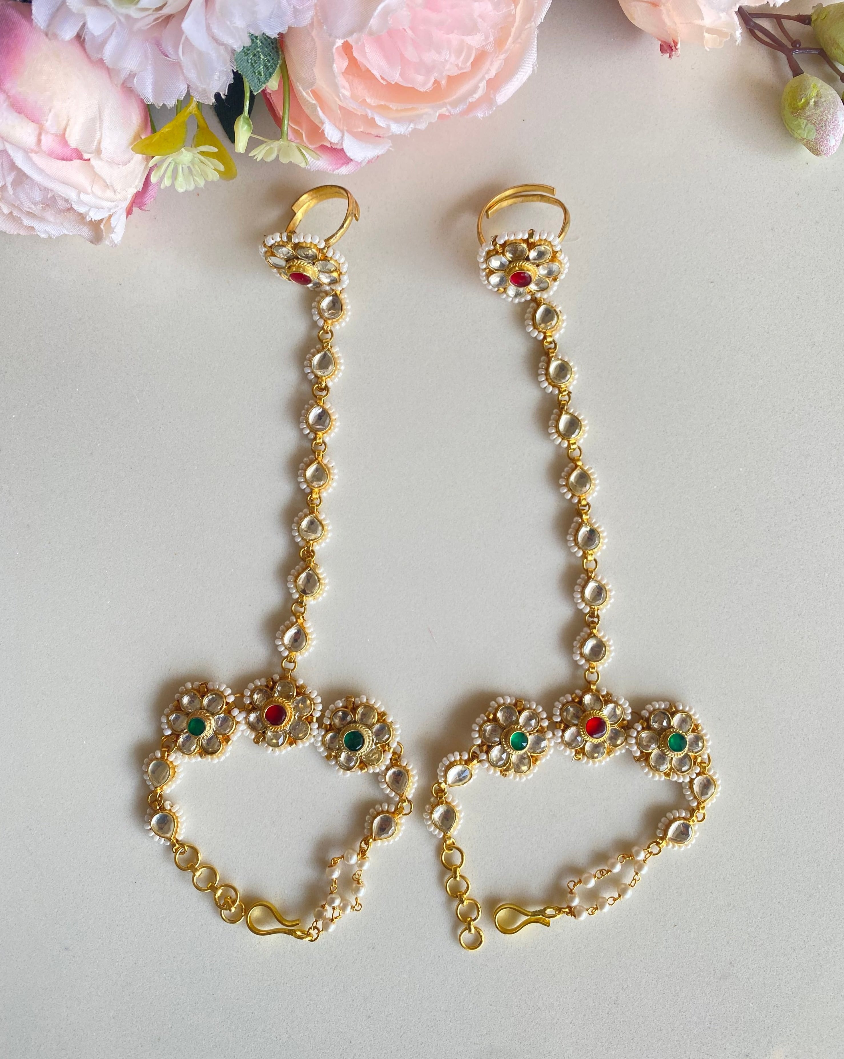Gold plated Red Green Kundan Hathphool