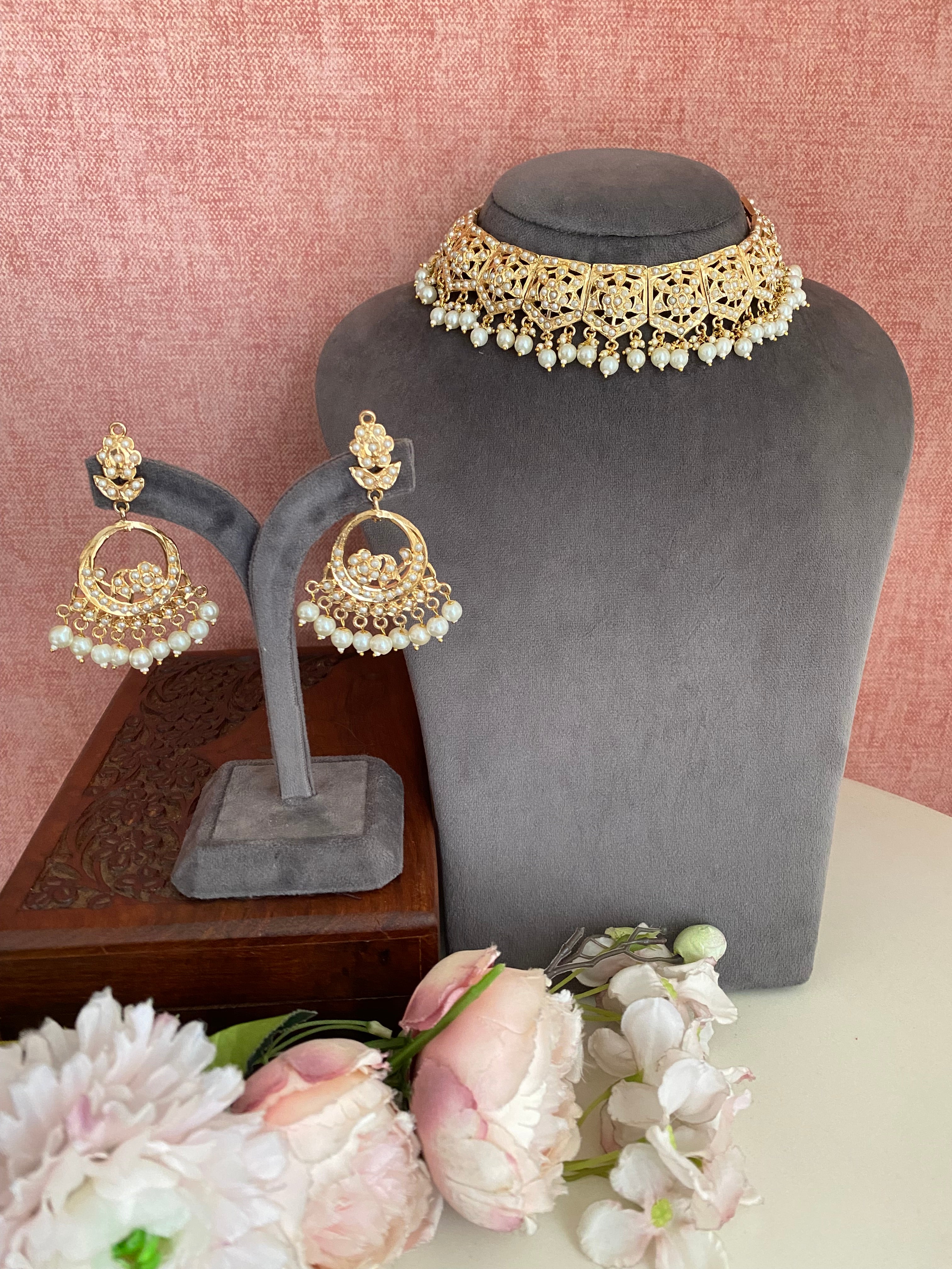 Amritsari Jadau Gold Plated Necklace set in Pearl