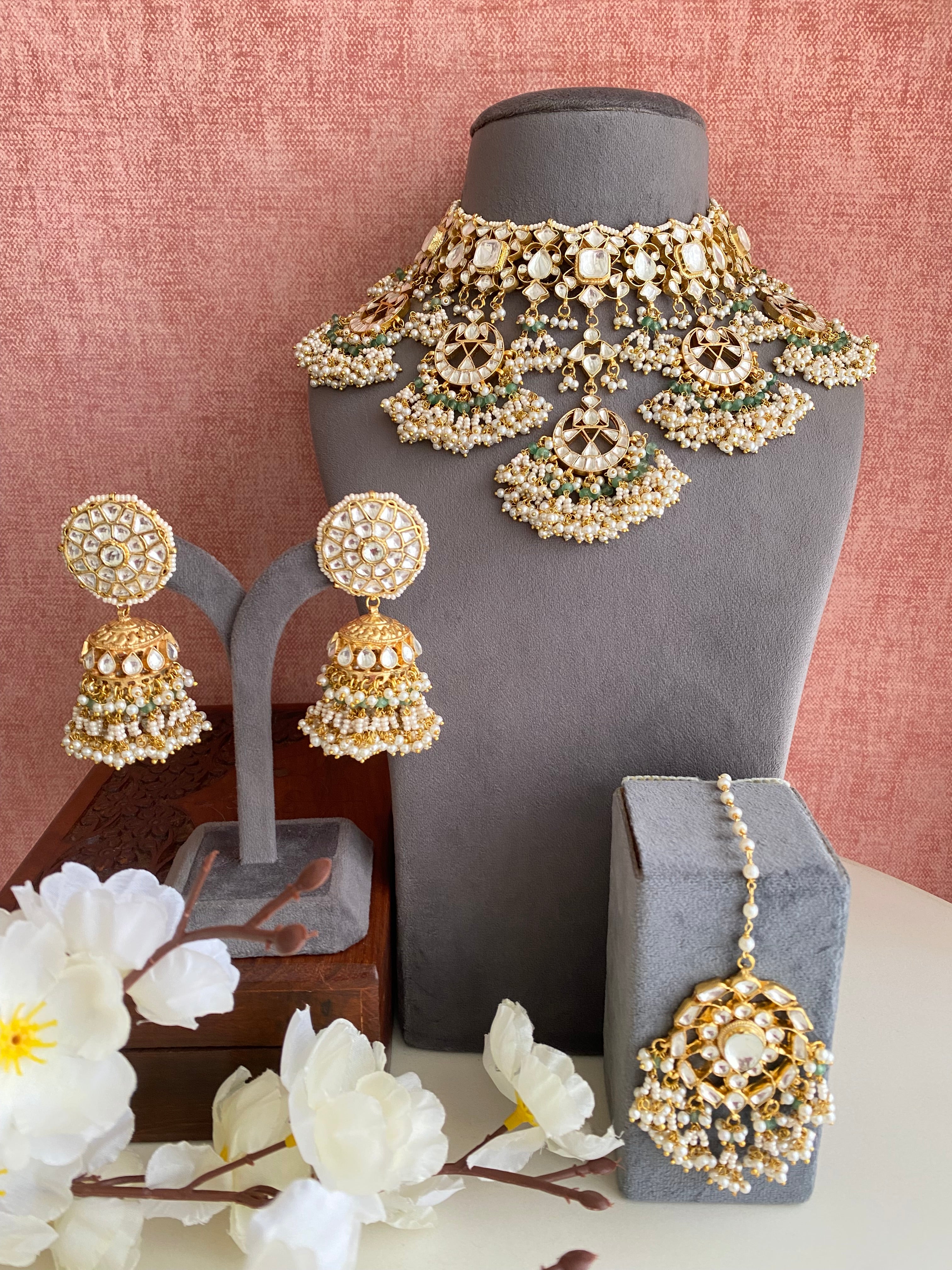 Gold plated Kundan Necklace Set