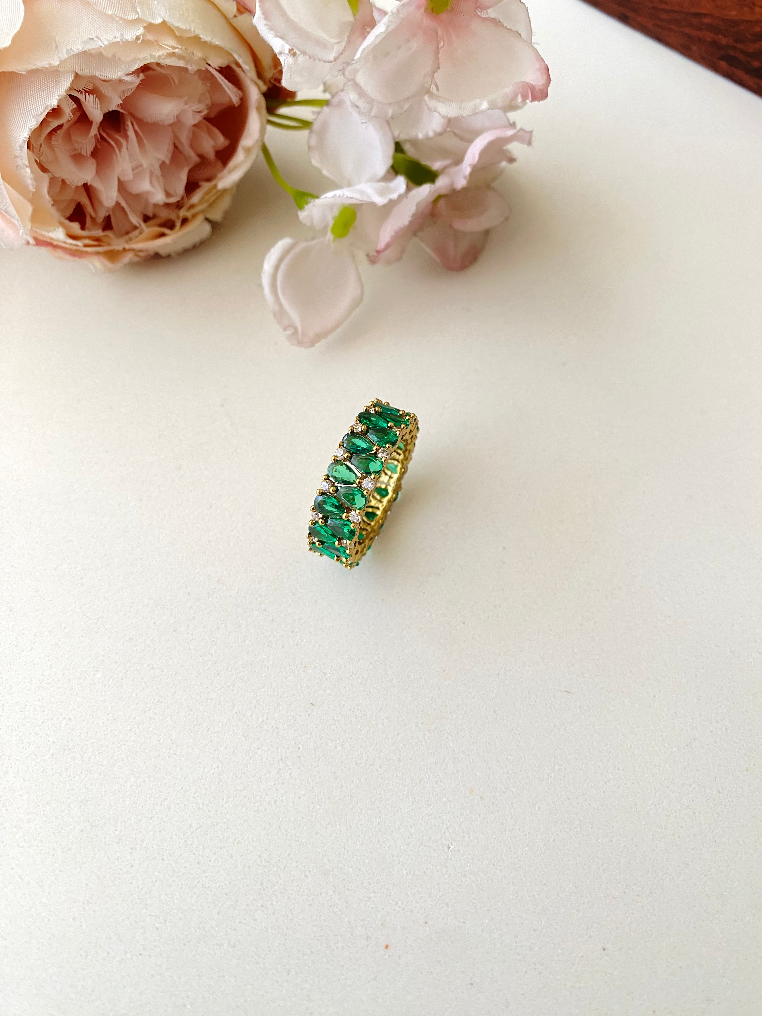 Moissanite green Band Ring