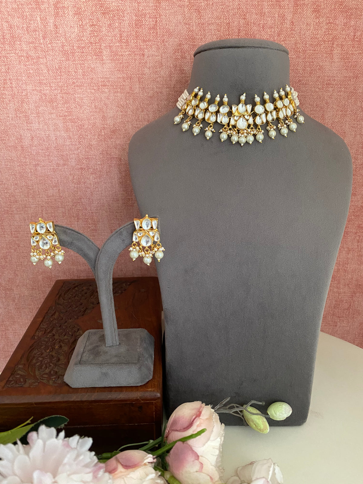 Gold plated Kundan choker Set